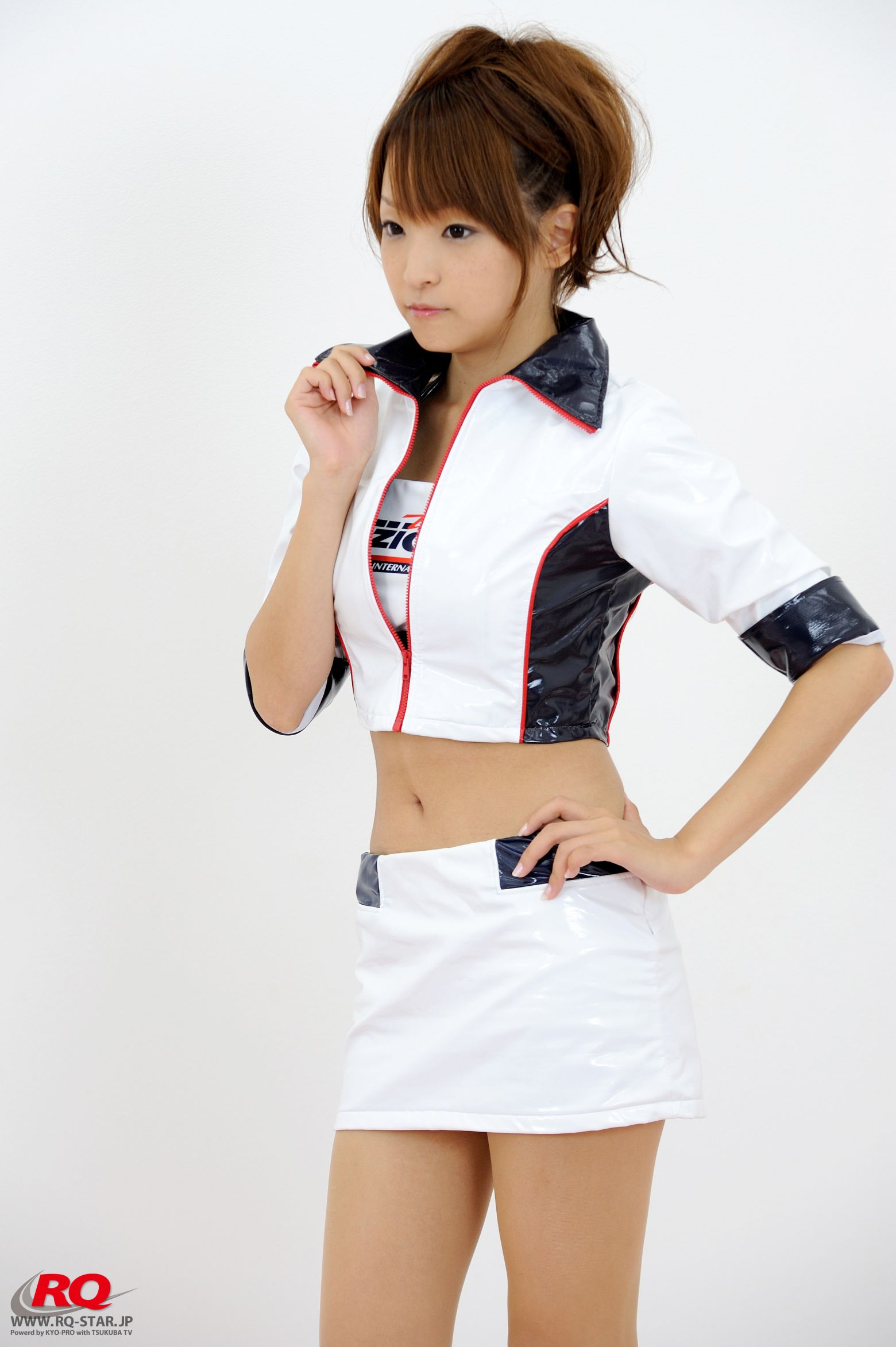 M940-[RQ-STAR] NO.00085 Mio Aoki 青木未央 Race Queen – 2008 5Zigen 写真集 - 94零社区 RQ-STAR-第2张