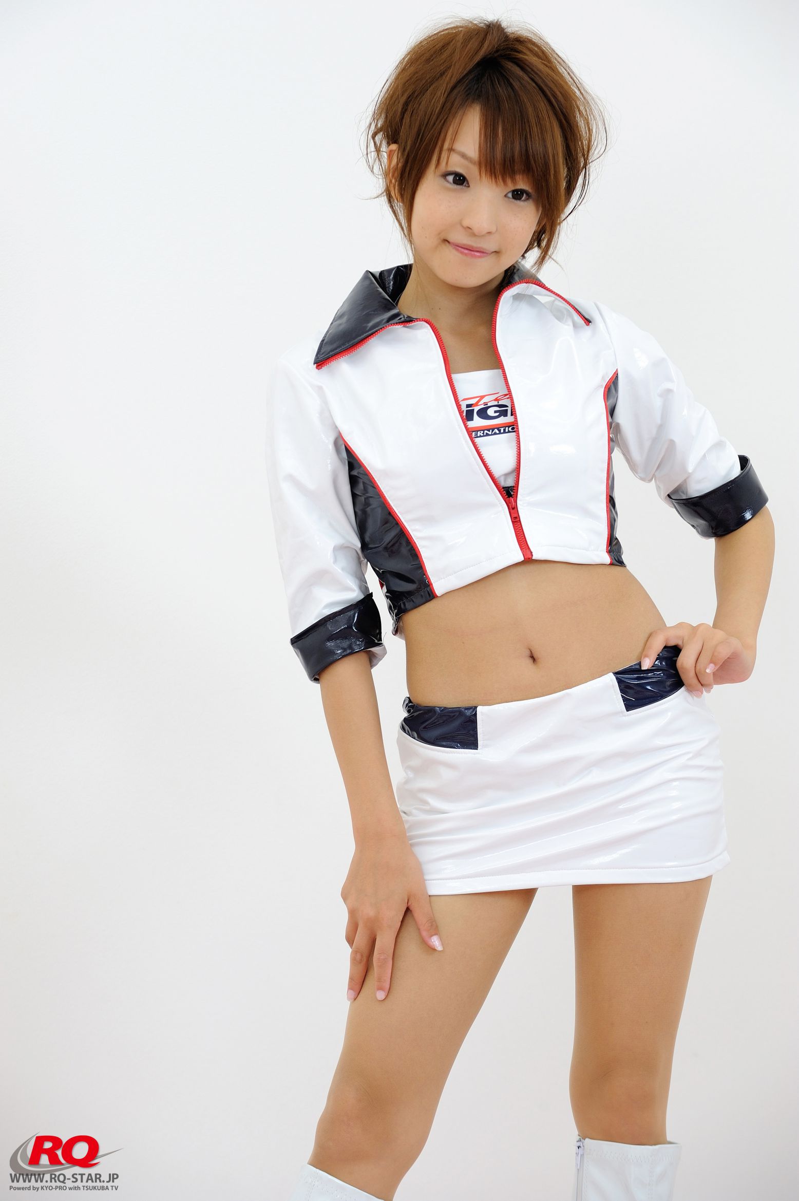 M940-[RQ-STAR] NO.00085 Mio Aoki 青木未央 Race Queen – 2008 5Zigen 写真集 - 94零社区 RQ-STAR-第6张