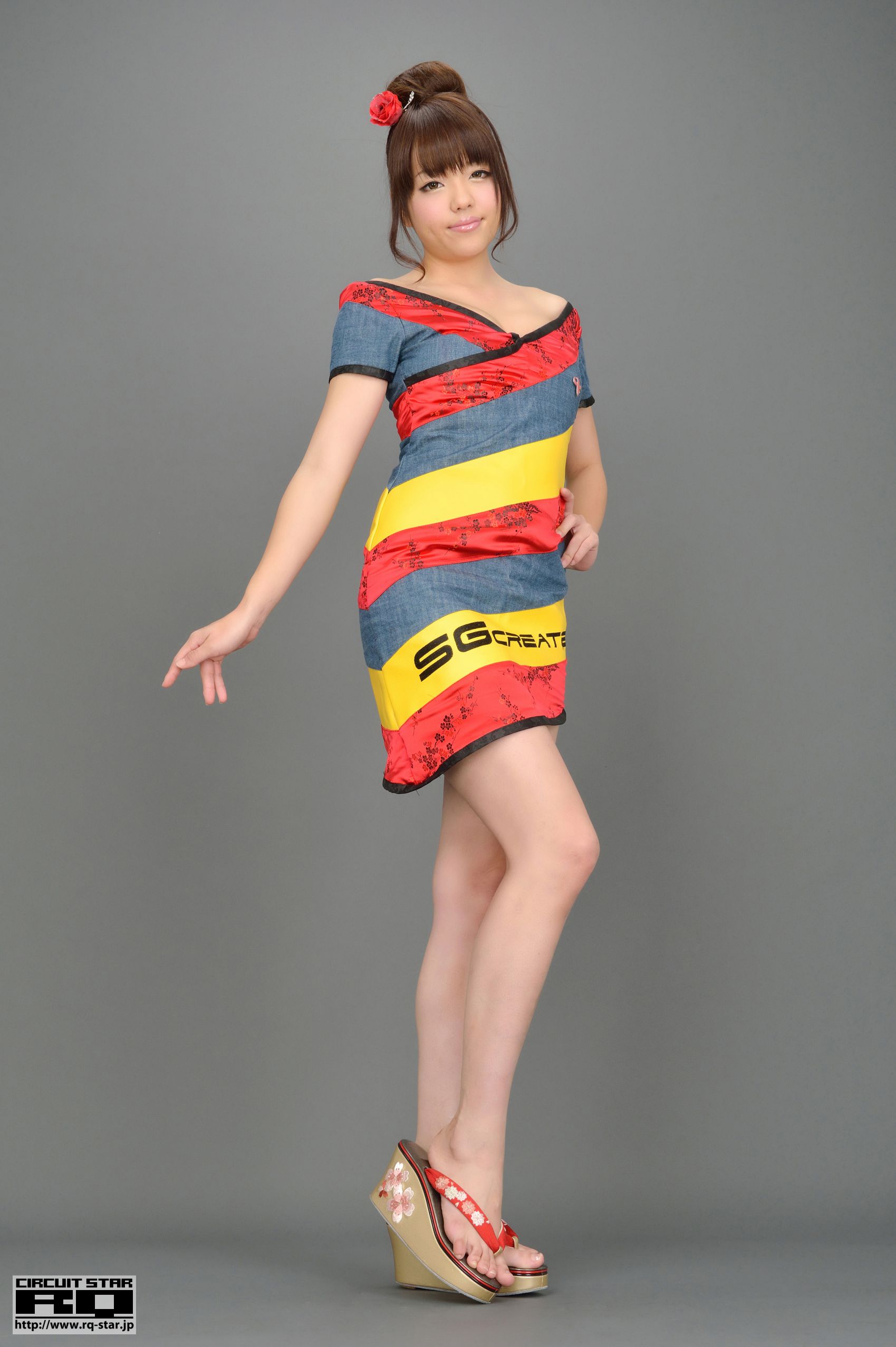 M940-[RQ-STAR] NO.00725 Natsuki Higurashi 日暮なつき Race Queen 写真集 - 94零社区 RQ-STAR-第2张