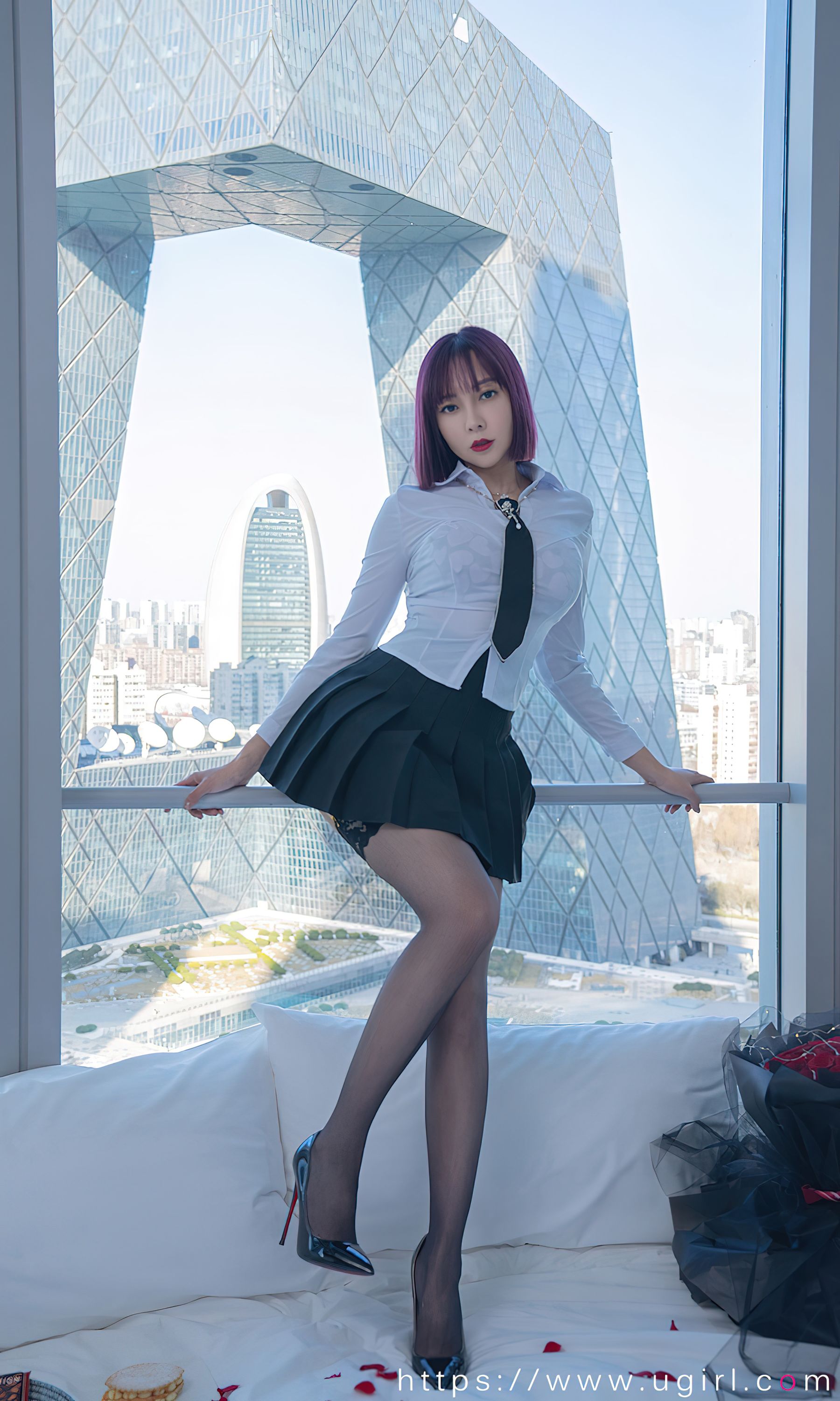 M940-[Ugirls]爱尤物 No.2615 梦海深处 模特合辑何周周 - 94零社区 爱尤物-第9张