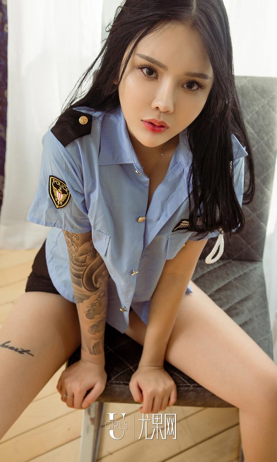 M940-妥妥《花臀警花》 [尤果圈] No.662 - 94零社区 爱尤物-第11张