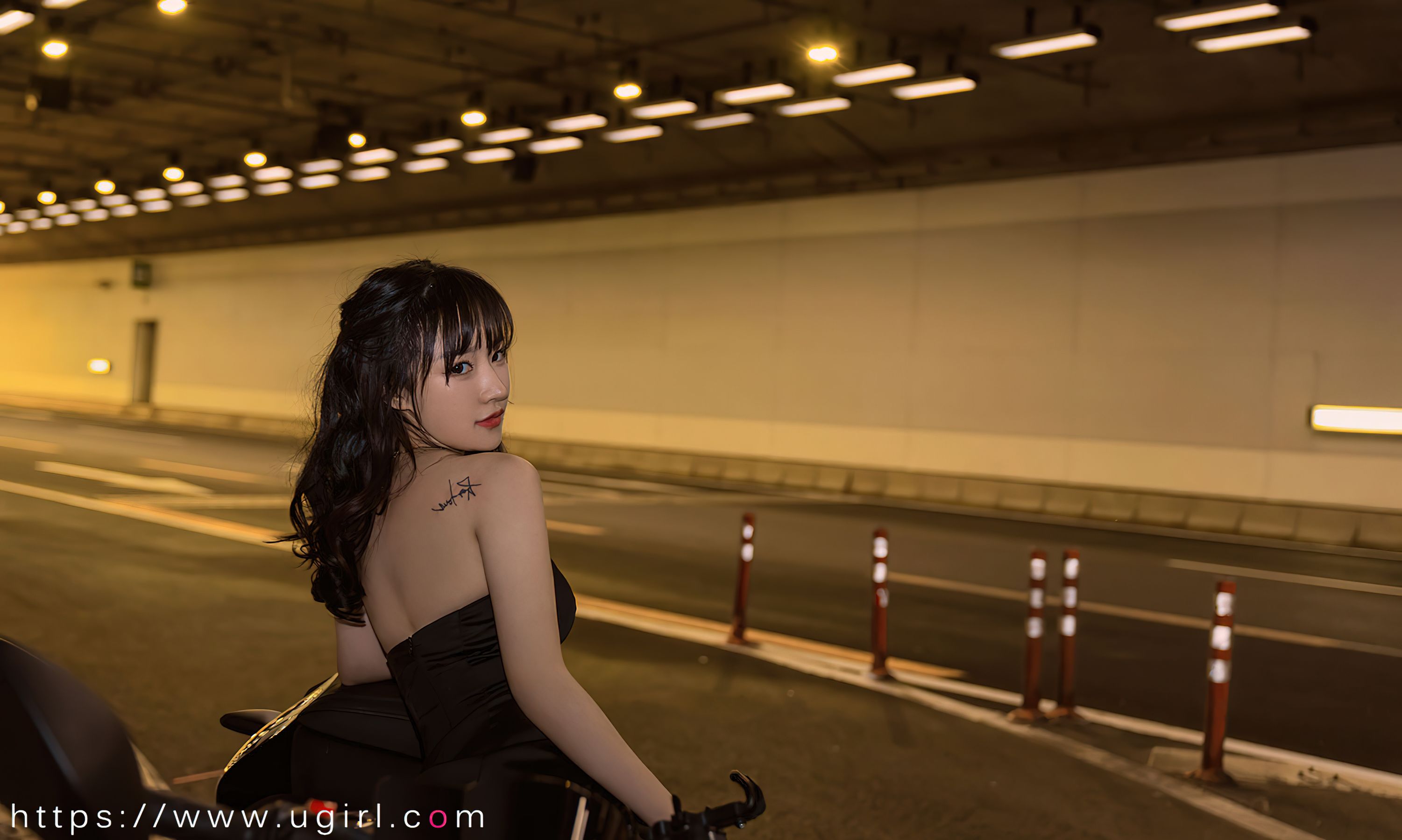 M940-[爱尤物Ugirls] No.2349 西门小玉 迷魂隧道 - 94零社区 爱尤物-第33张