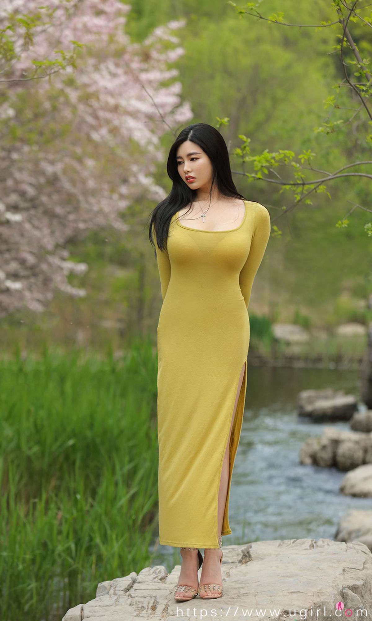 M940-[爱尤物Ugirls] No.2075 娜露 赏春 - 94零社区 爱尤物-第35张