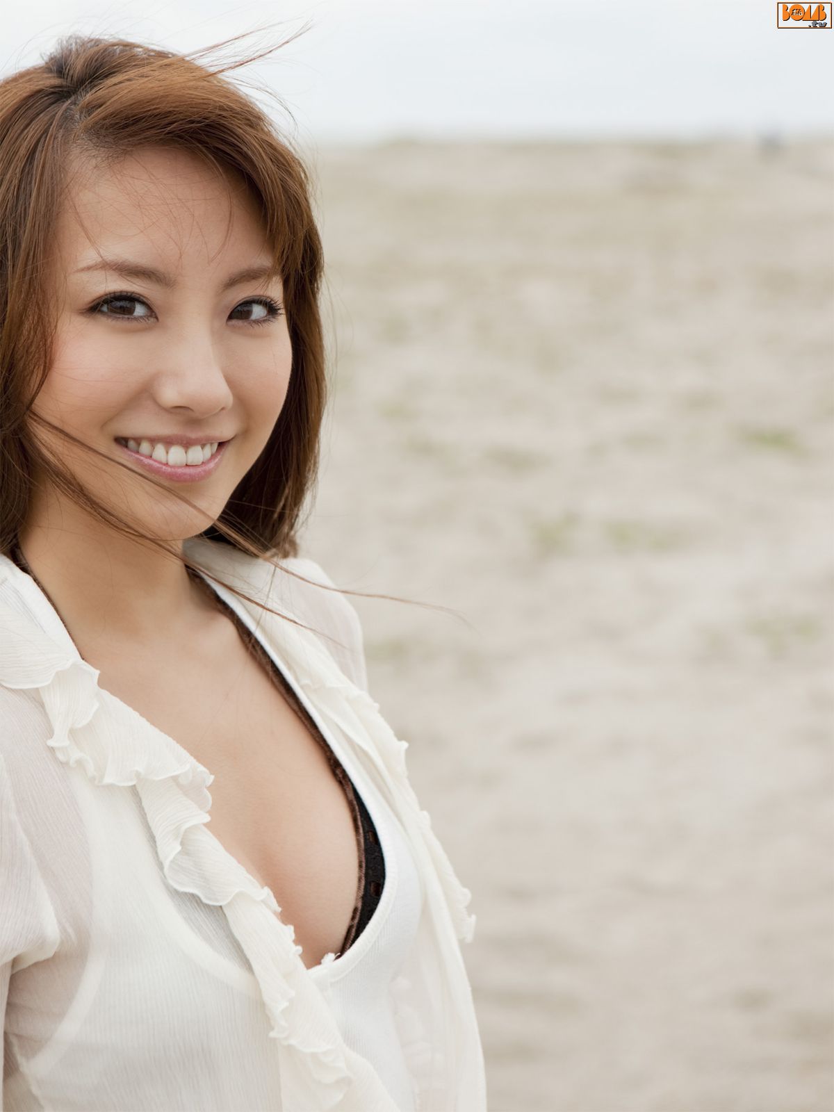 M940-[Bomb.TV] 2009年12月刊 山本梓 Azusa Yamamoto - 94零社区 Bomb.TV-第1张