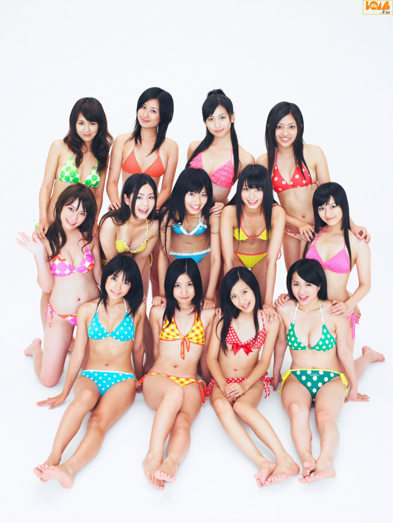 M940-[Bomb.TV] 2009年09月刊 Idoling成员 - 94零社区 Bomb.TV-第1张