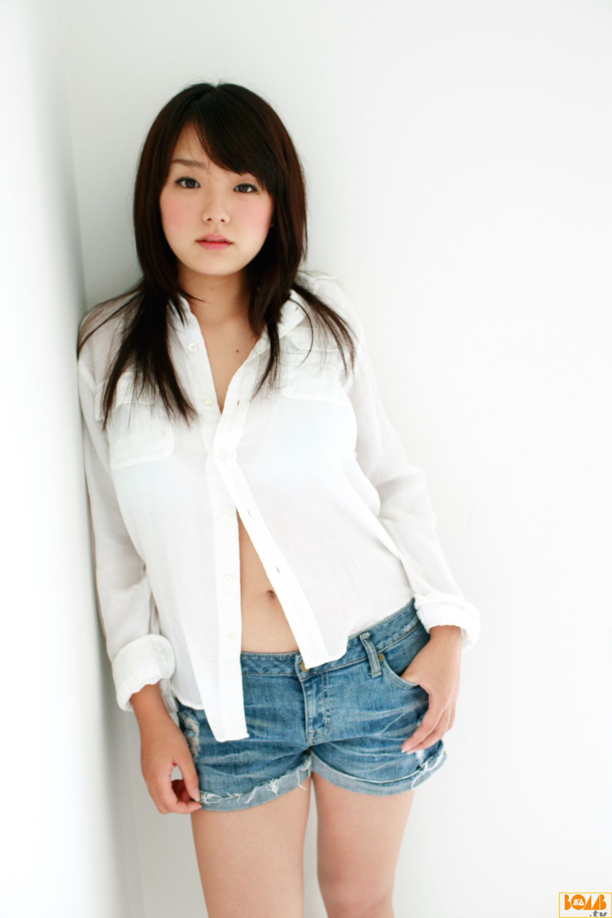 M940-[Bomb.TV] 2010年08月刊 Ai Shinozaki 筱崎爱/篠崎愛 - 94零社区 Bomb.TV-第1张
