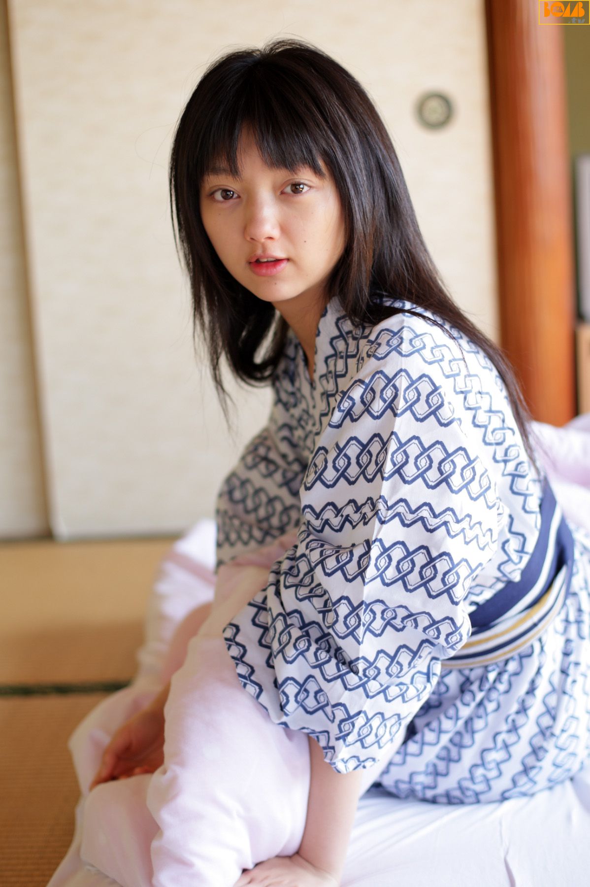M940-[Bomb.TV] 2007年08月刊 日美野梓 Azusa Hibino - 94零社区 Bomb.TV-第1张