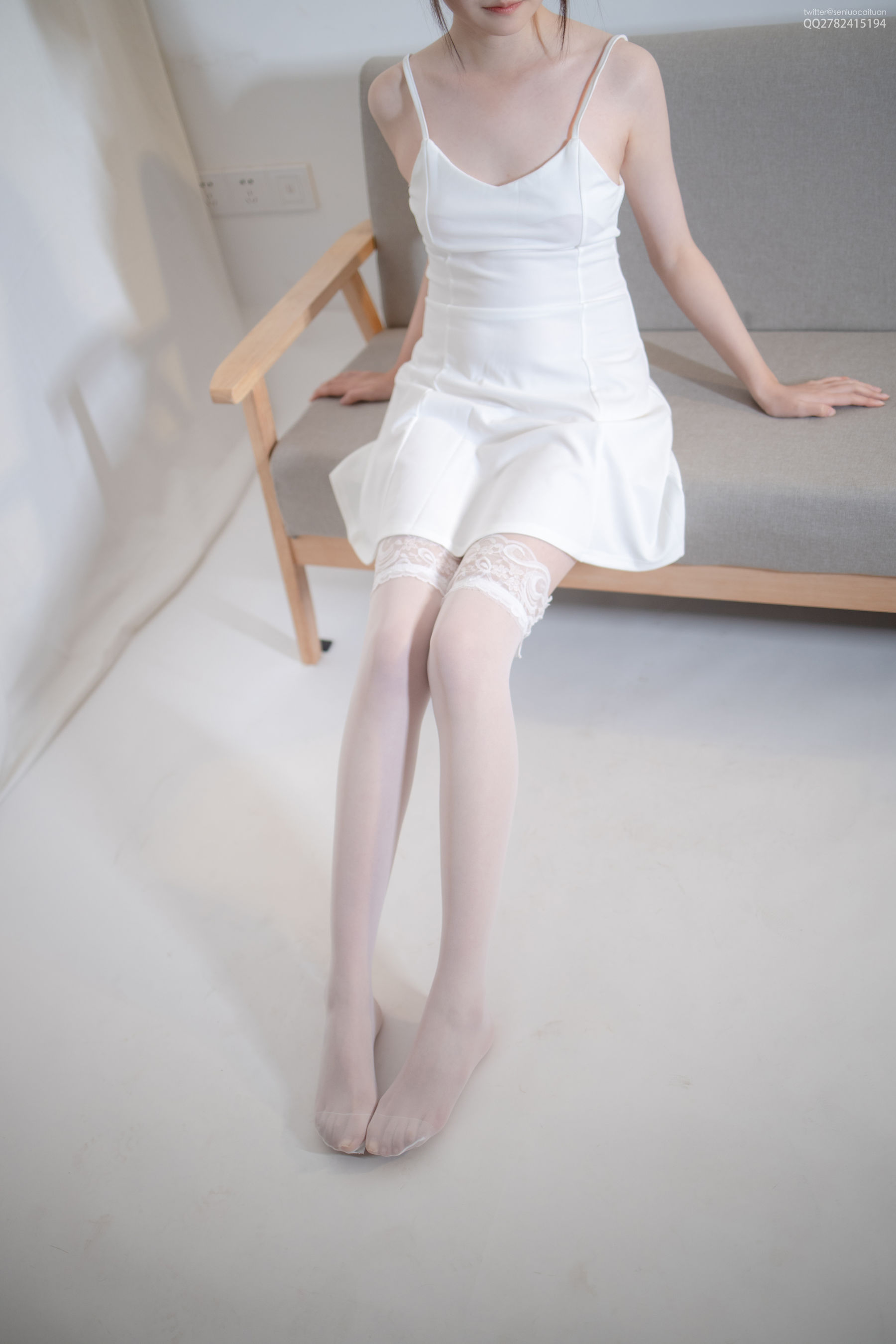 M940-[森萝财团] JKFUN-046 Aika 蕾丝薄高筒白丝 - 94零社区 森萝财团-第1张