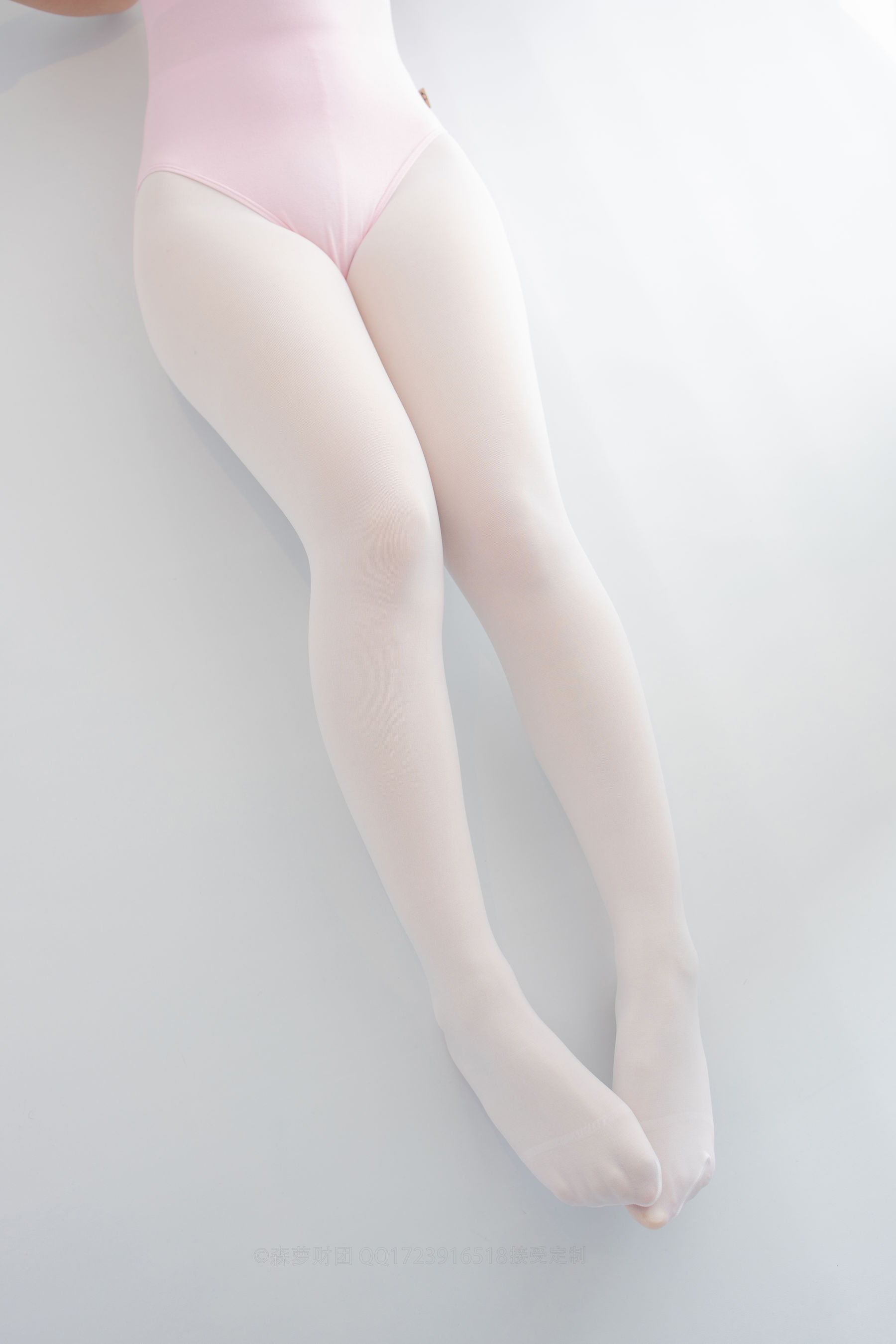 M940-[森萝财团] [X-053] 默陌 50D白丝练功服百合踩物 - 94零社区 森萝财团-第2张