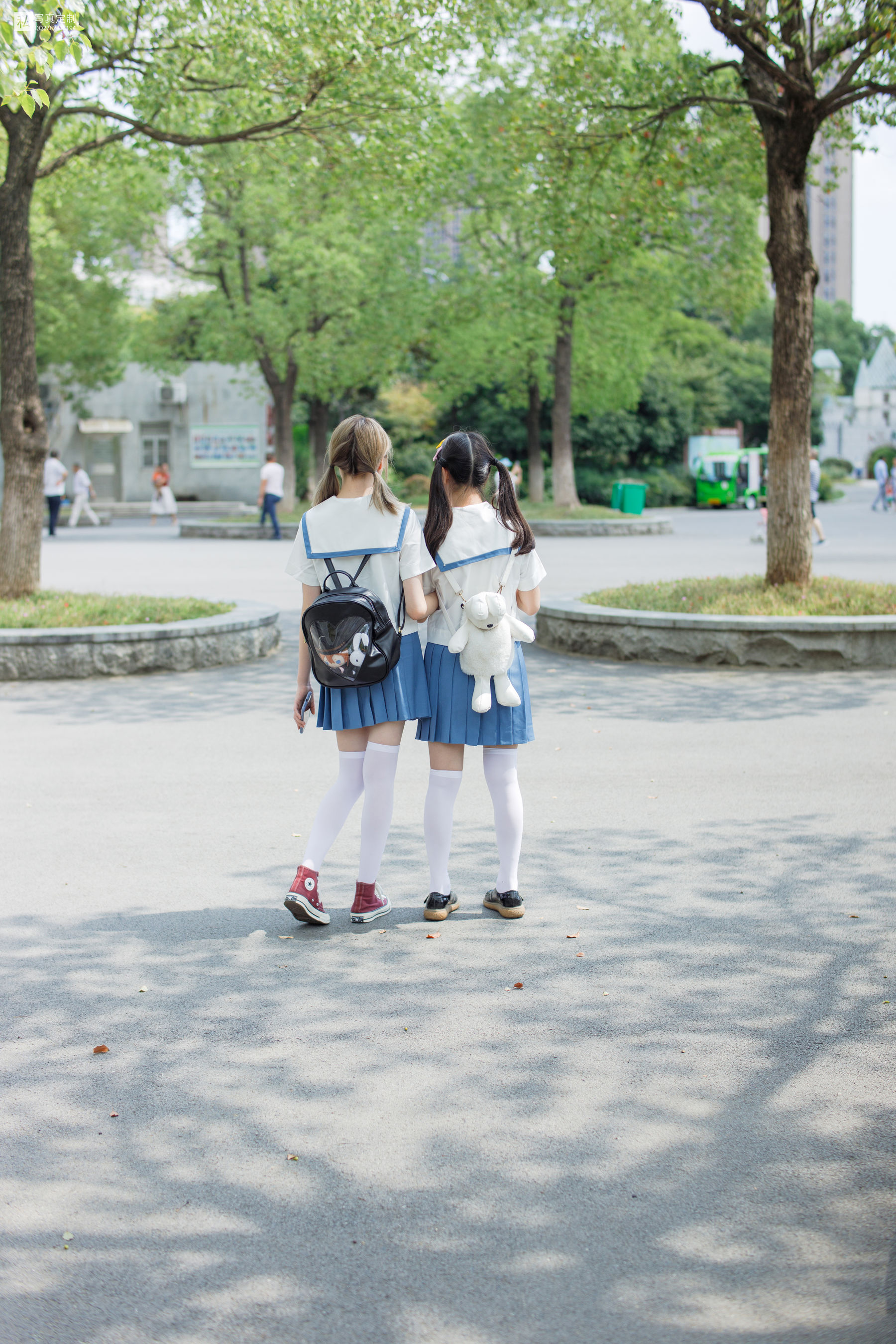M940-[森萝财团] JKFUN-025 默陌&amp;amp;Aika 80D白丝过膝袜 - 94零社区 森萝财团-第2张