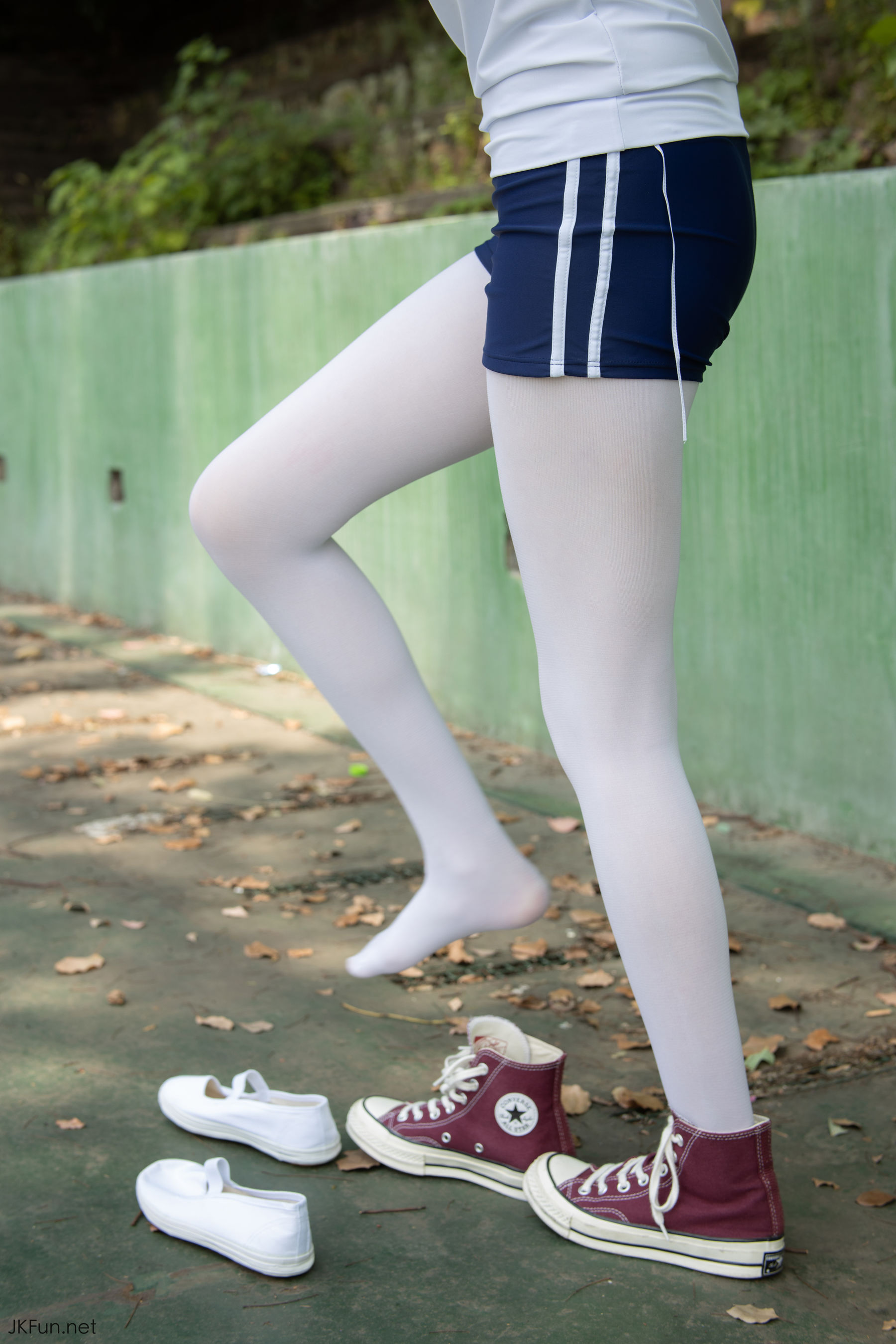 M940-[森萝财团] Aika 80D白丝外景体操服 - 94零社区 森萝财团-第4张