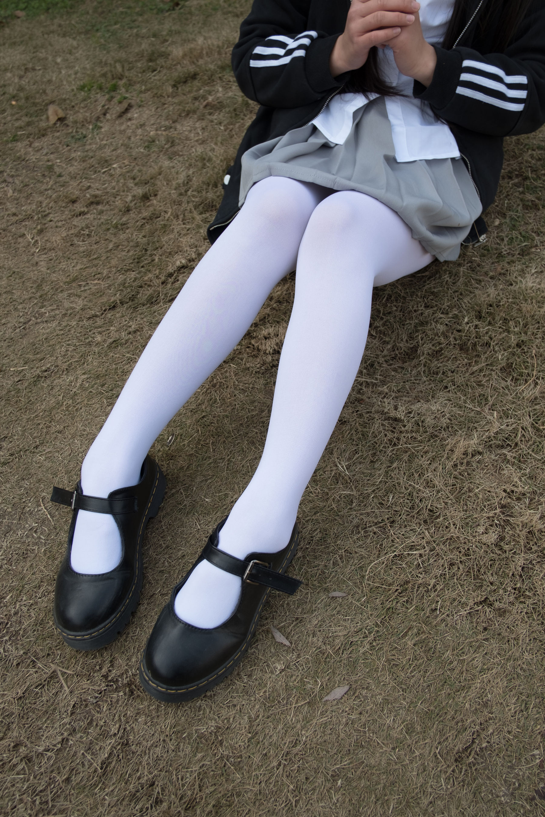 M940-[森萝财团] [BETA-012] 户外丝足秀 - 94零社区 森萝财团-第3张