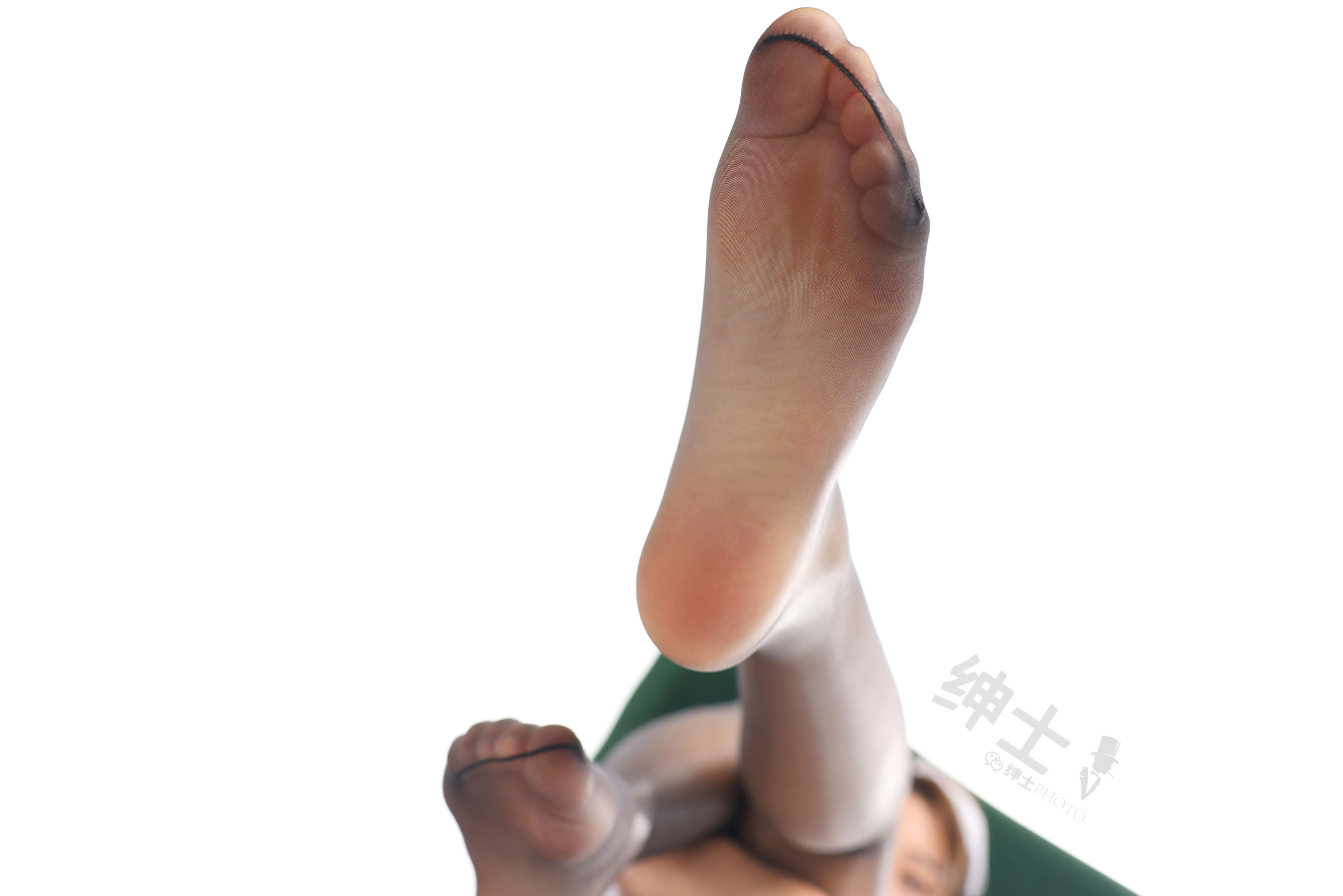 M940-[绅士SHENSHI] SS042 珂珂 - 94零社区 绅士约拍-第1张