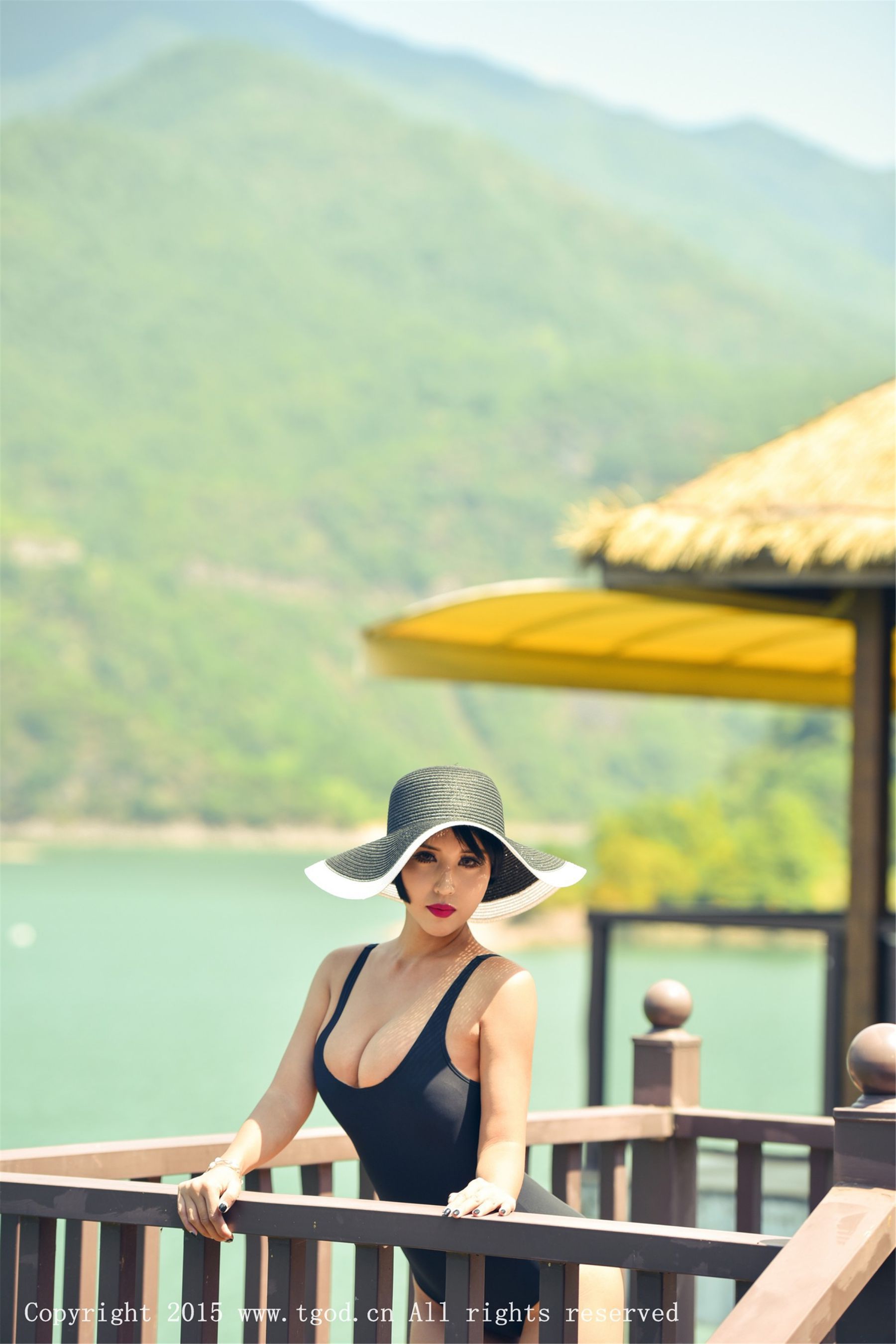 M940-娜依灵儿《云曼旅拍》清新系列 [TGOD推女神] 写真集 - 94零社区 推女神-第1张