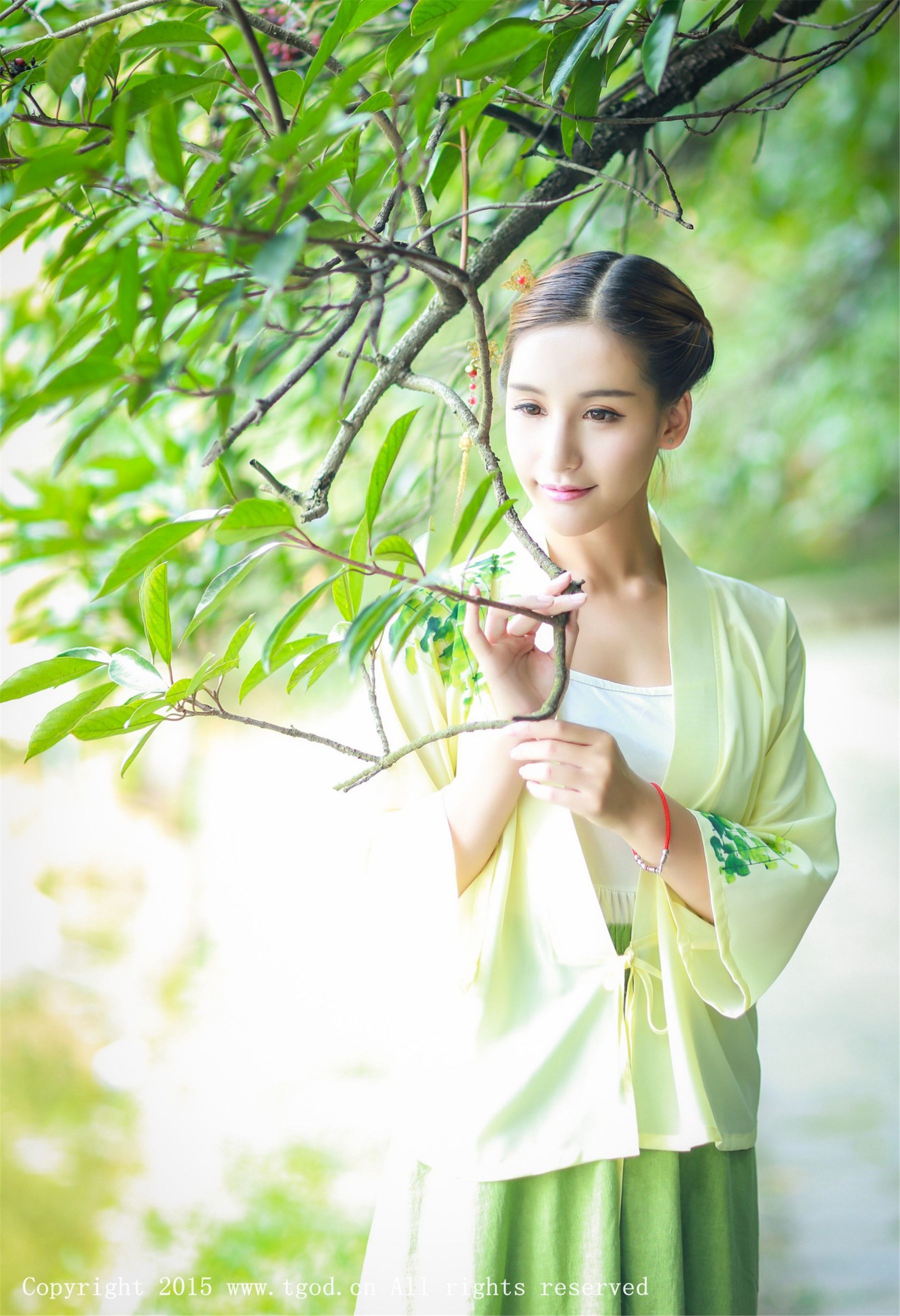 M940-艾希ICE《女神身着清新汉服 从湖畔缓缓走来》 [TGOD推女神] 写真集 - 94零社区 推女神-第4张