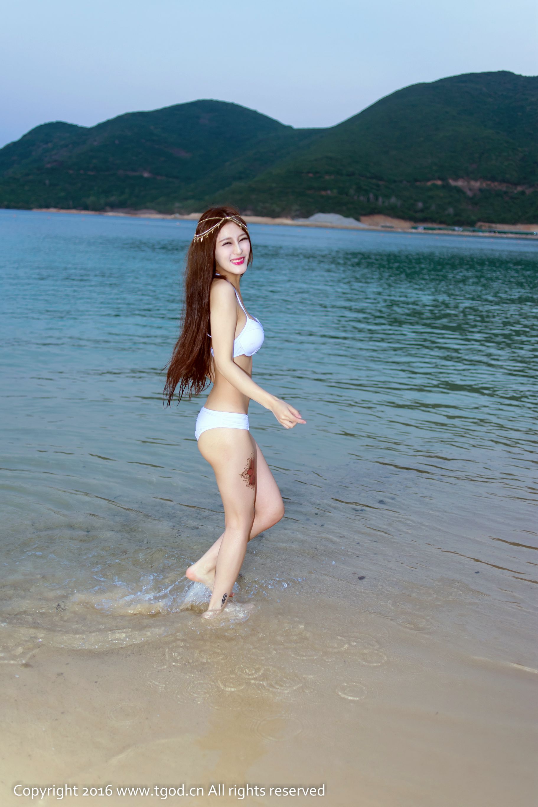 M940-Abby王乔恩《越南芽庄旅拍》气质女神呆萌美 [推女神TGOD] - 94零社区 推女神-第9张