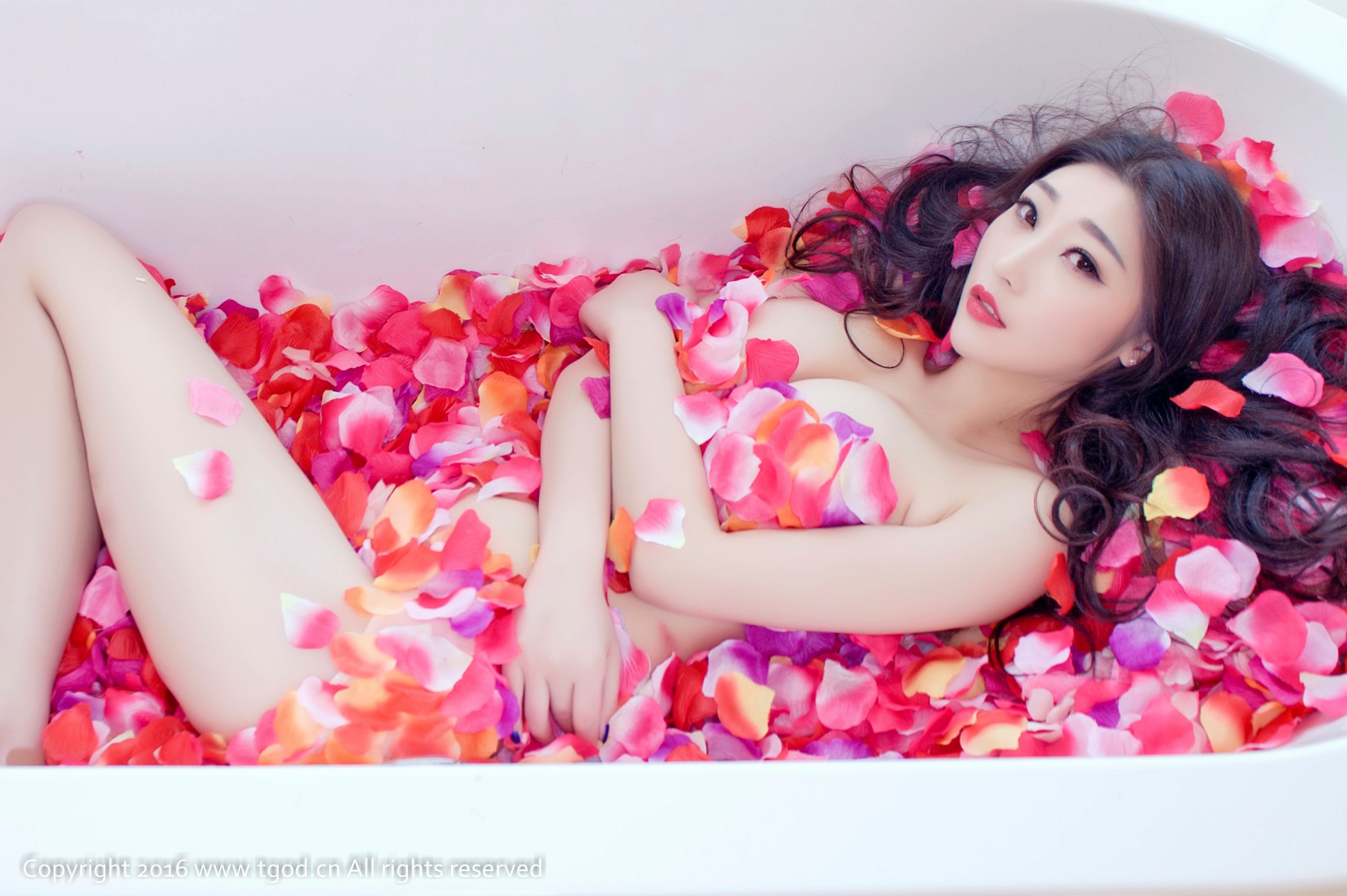 M940-妲己/小柳岩D《花瓣裹身浴缸秀》 [推女神TGOD] - 94零社区 推女神-第3张
