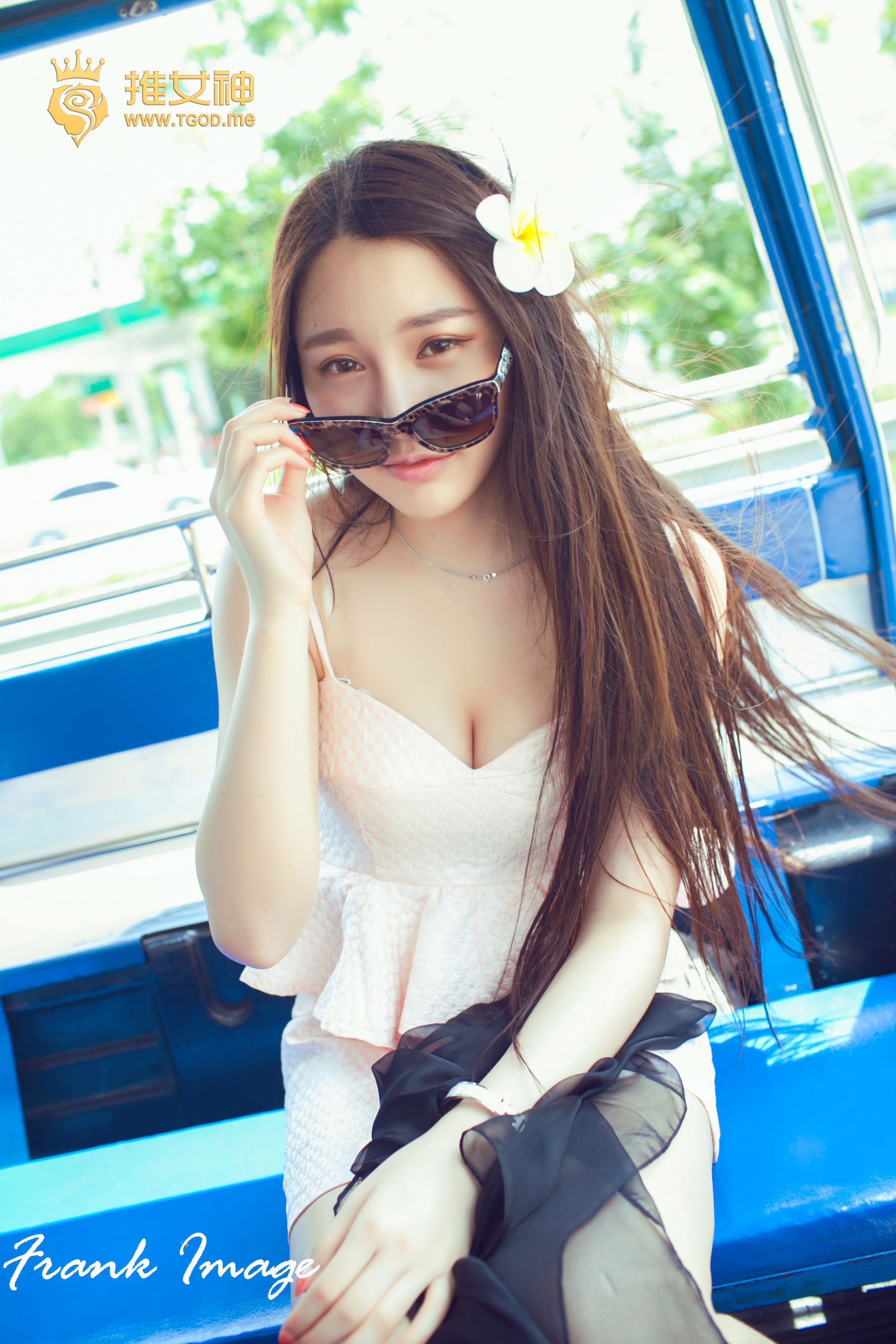 M940-刘奕宁Lynn《甜美！娇嫩的花蕊》 [TGOD推女神] 写真集 - 94零社区 推女神-第2张