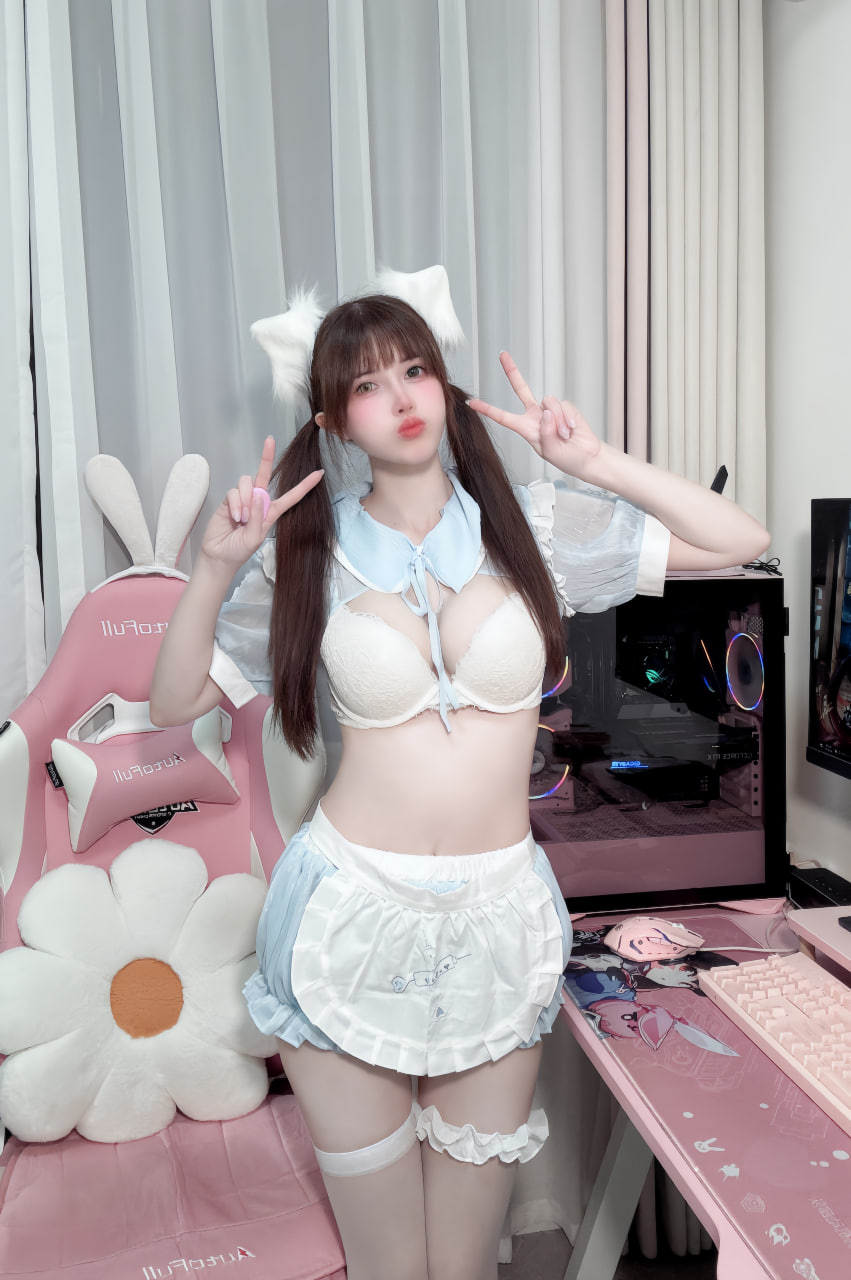 鹿八岁baby – 旗袍女仆 Cosplay-第2张