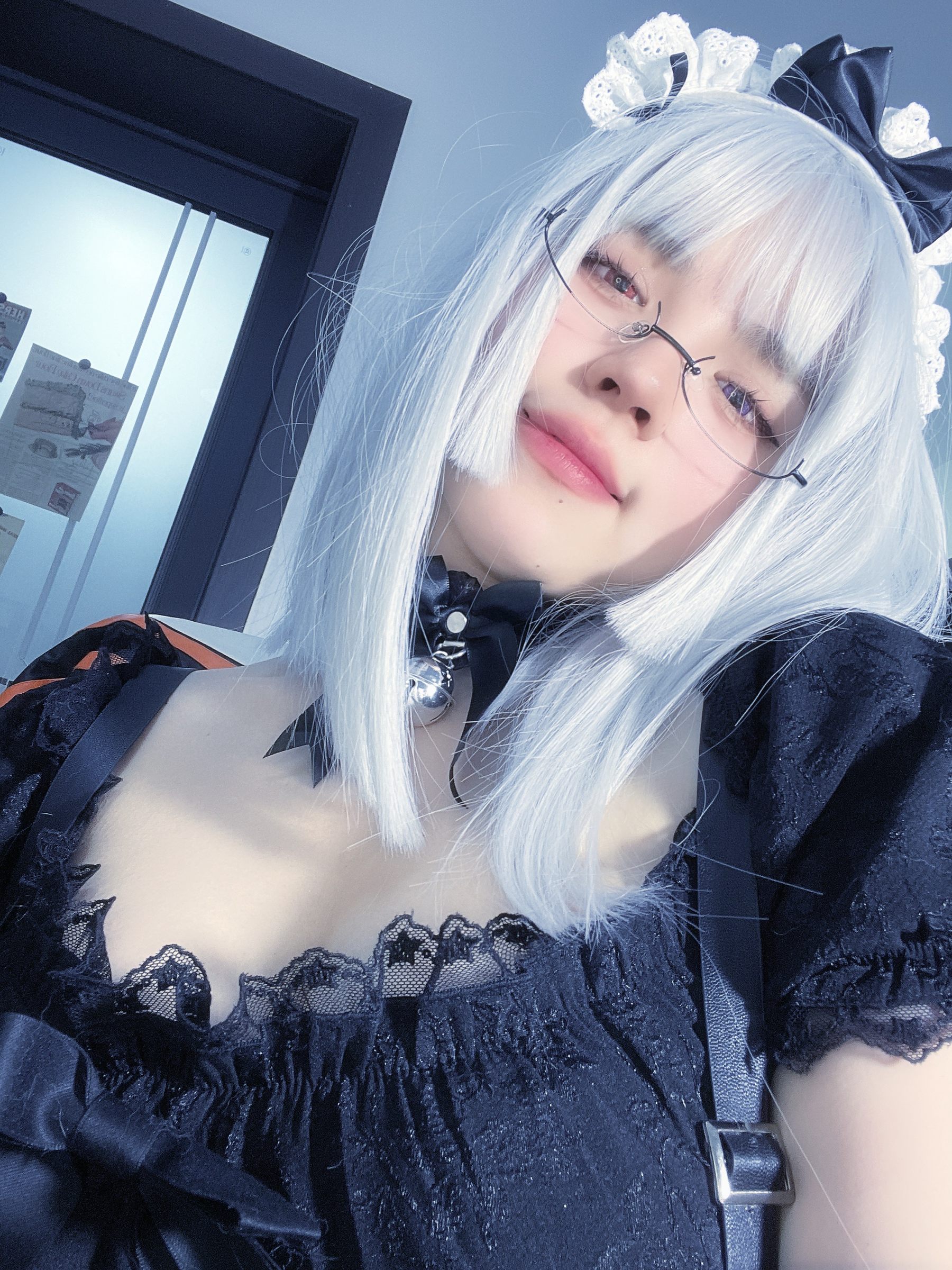 葱油饼 – 异瞳魅魔 Cosplay-第1张