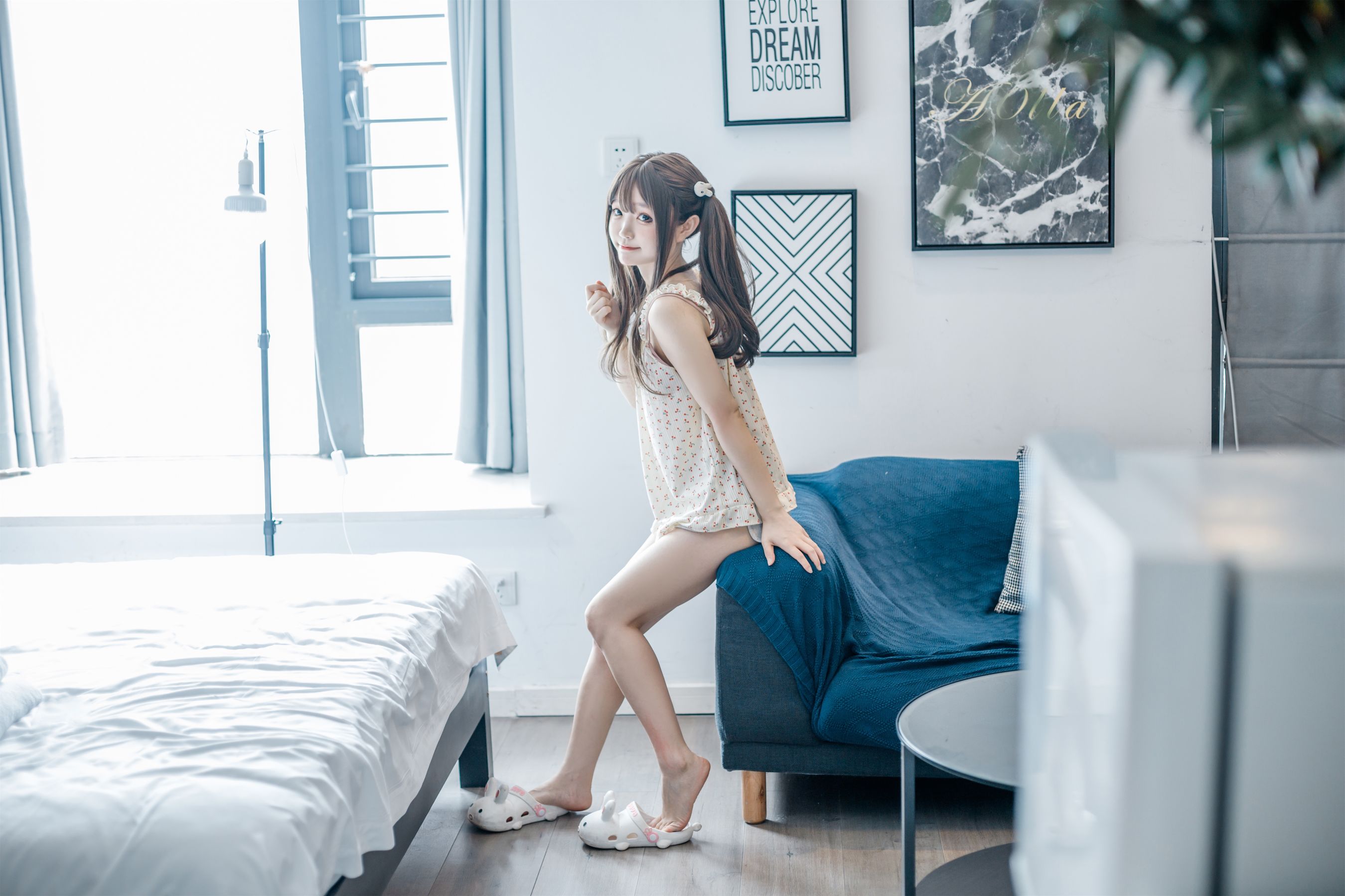 神沢永莉  黄色吊带睡衣兔兔 Cosplay-第1张
