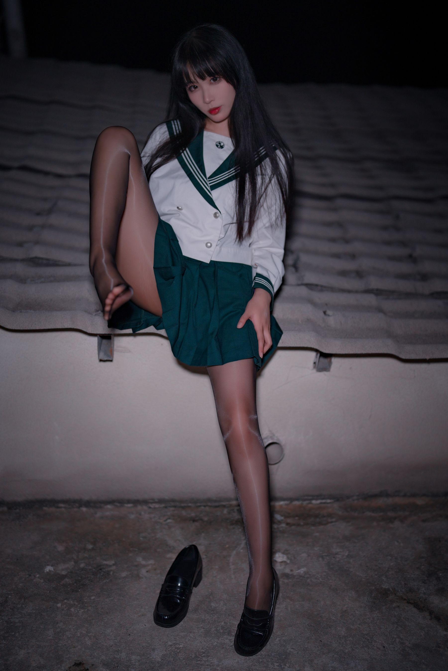 轩萧学姐 – 屋顶JK Cosplay-第2张