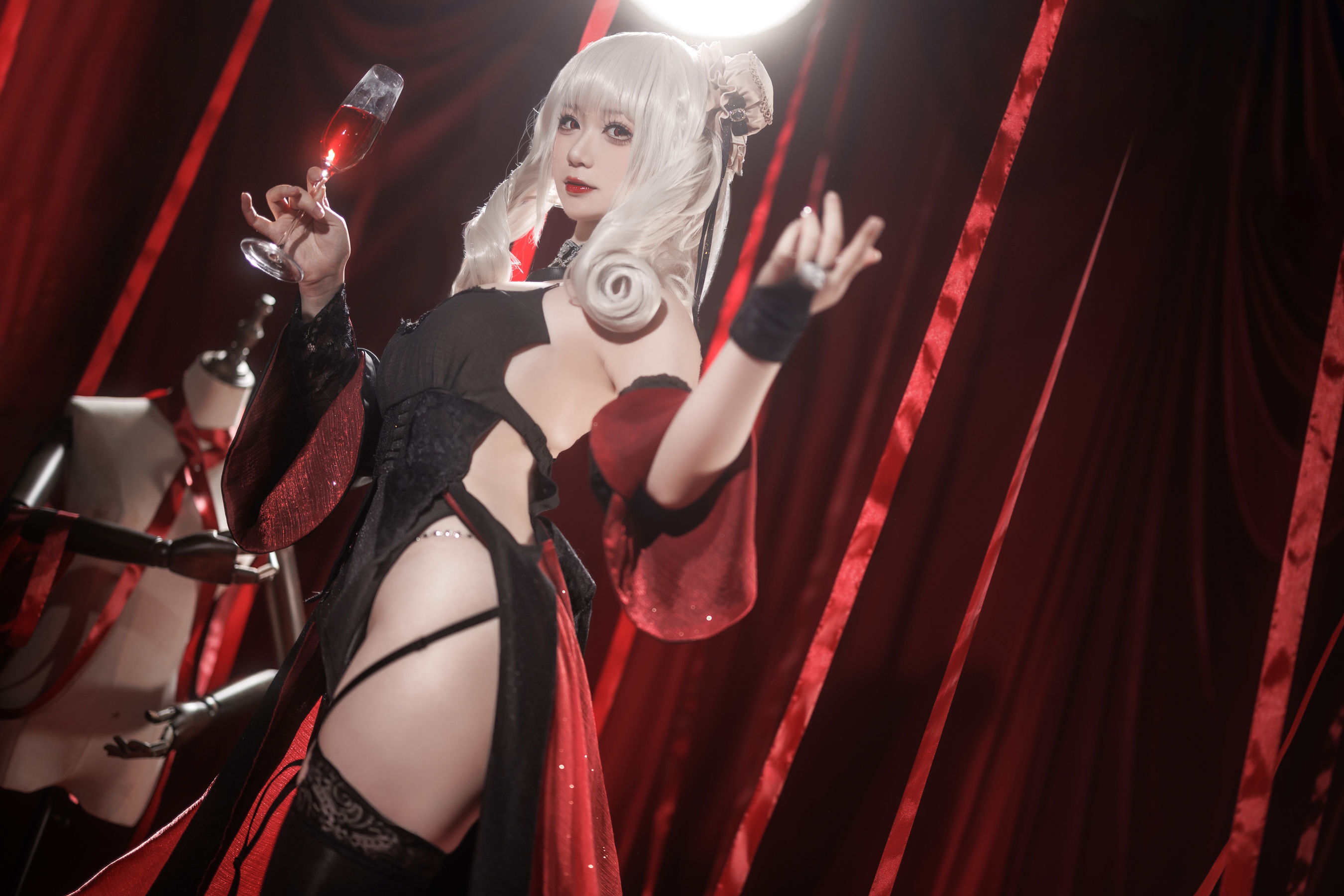 动漫博主樱落酱w – 碧蓝航线 吕佐夫礼服 Cosplay-第3张
