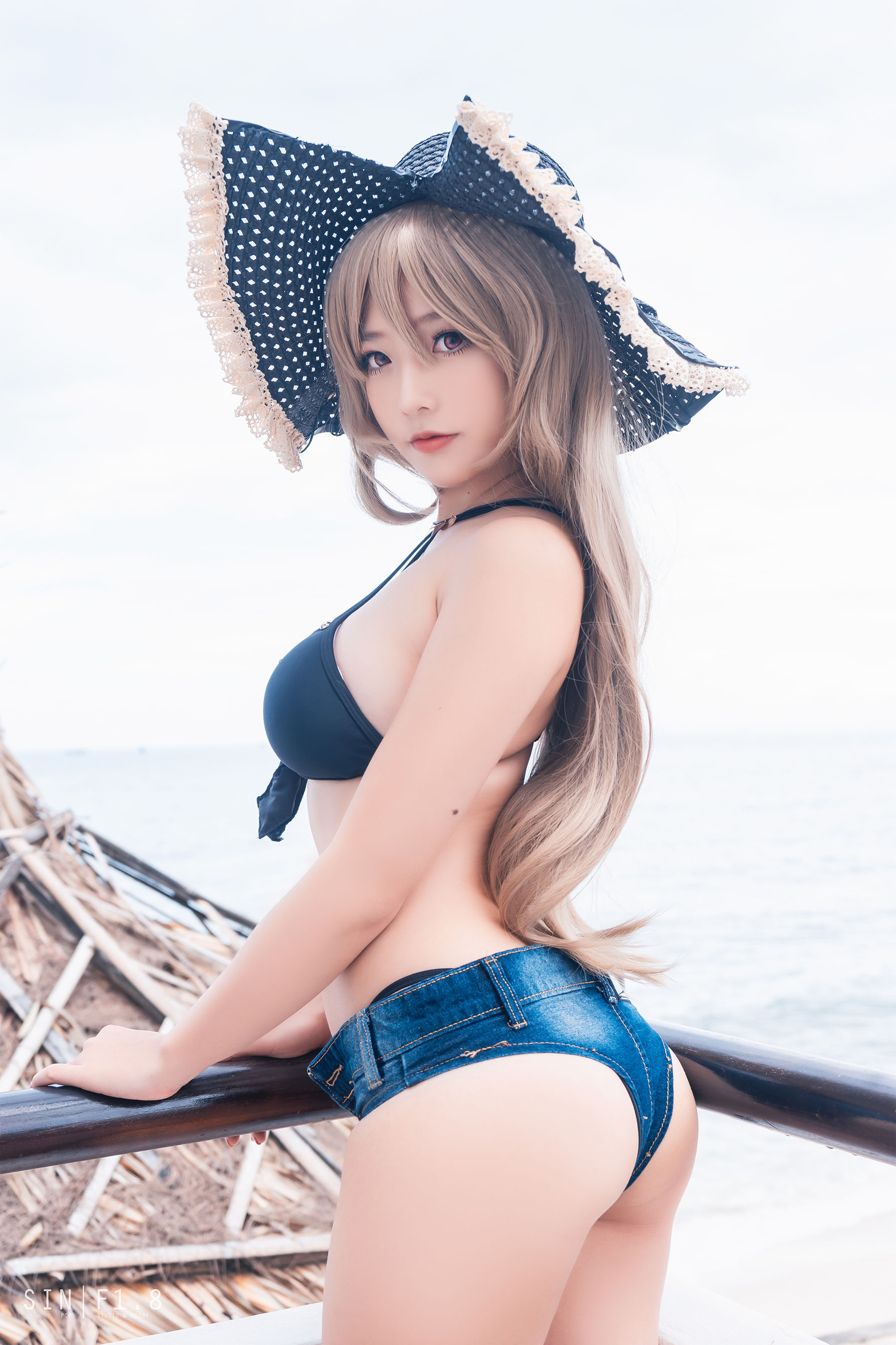Messie Huang – Jean Bart swimsuit Cosplay-第2张