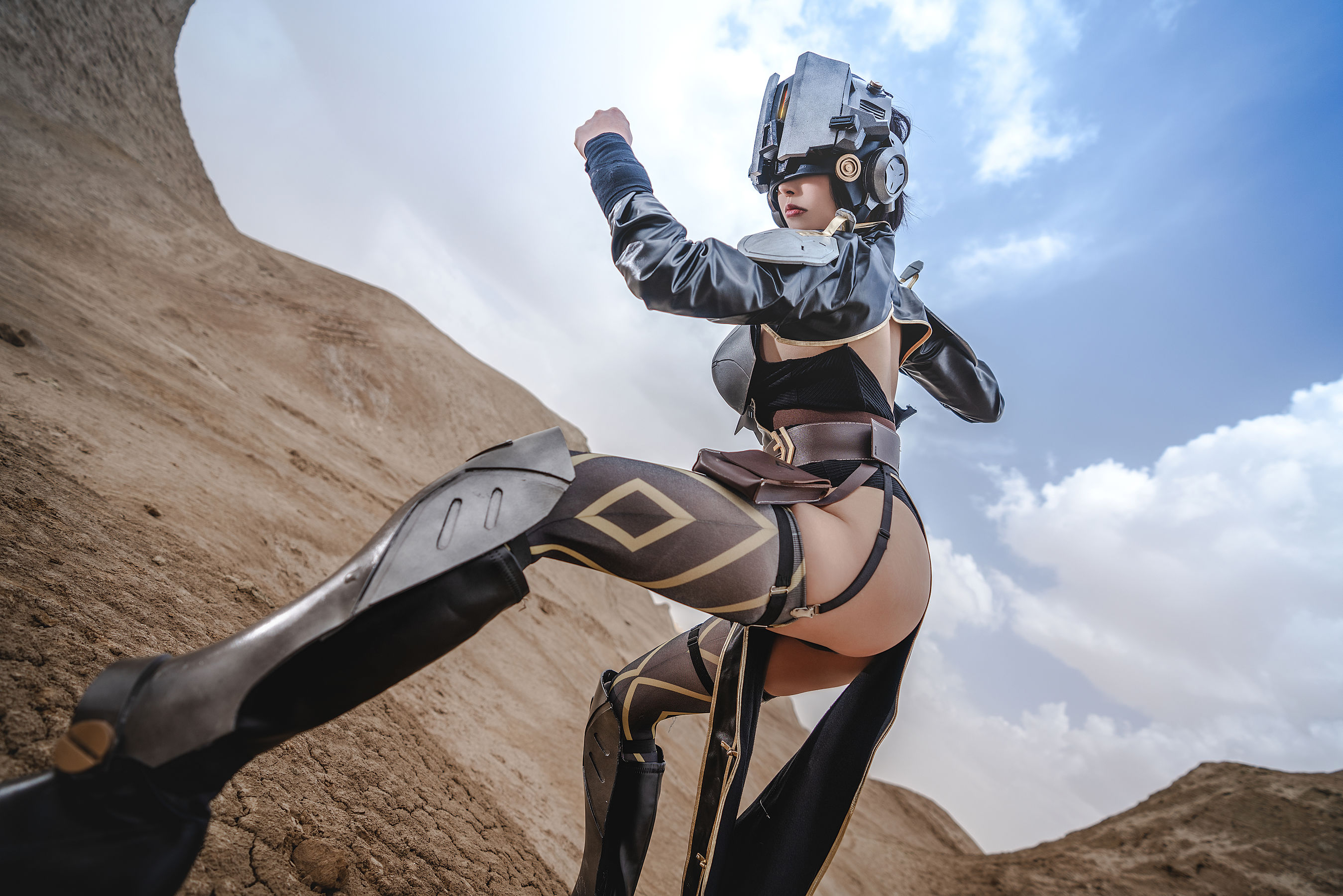 秋和柯基(夏小秋秋秋) – 荷光者梵蒂 Cosplay-第1张