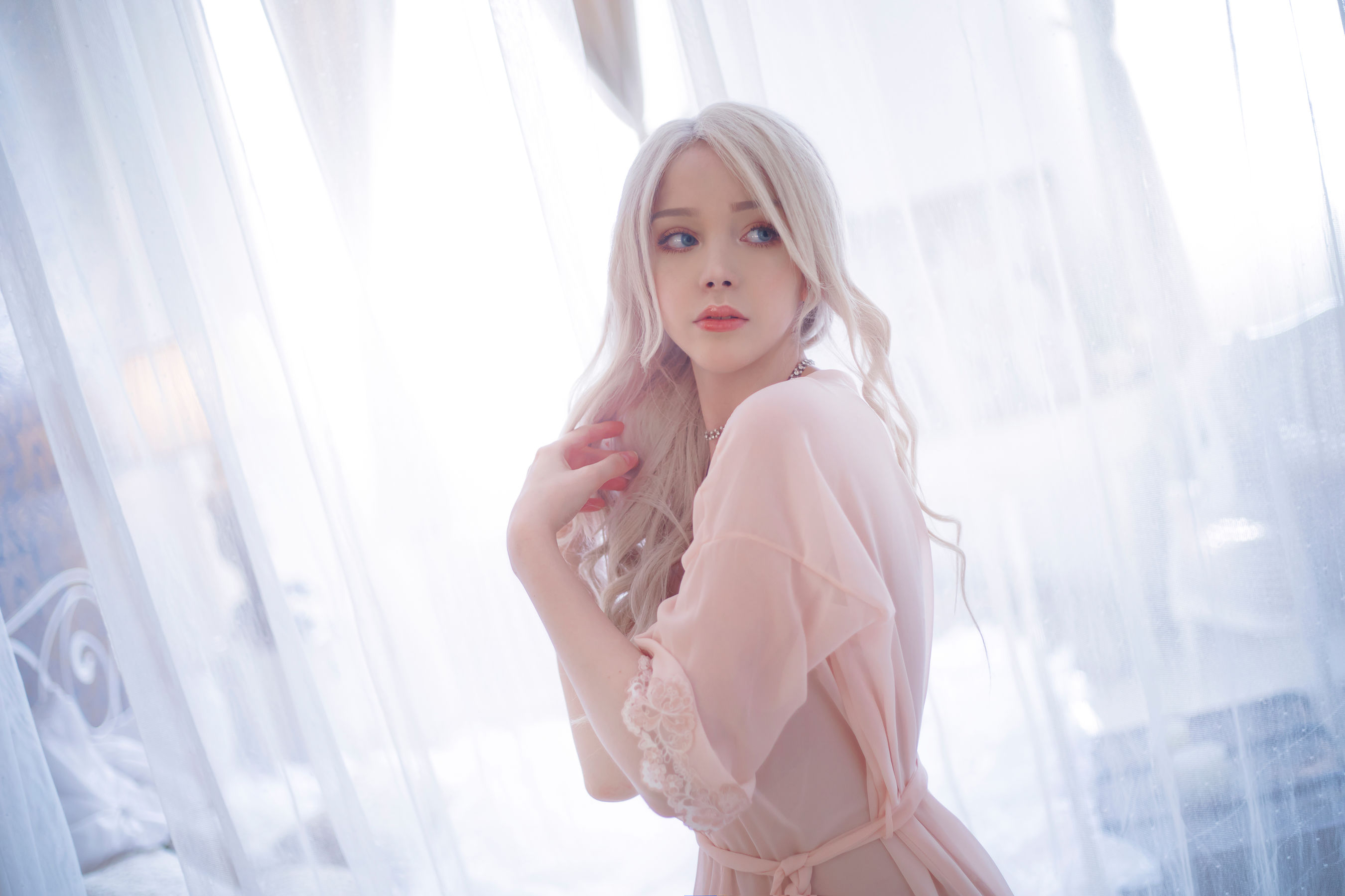 国外美女SayaTheFox – 粉色套裝 Cosplay-第1张