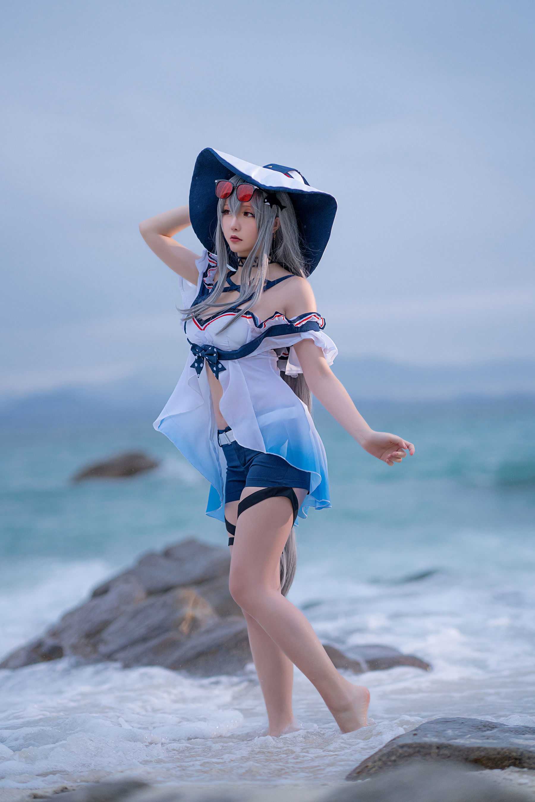 Coser小姐姐星之迟迟 – 明日方舟《斯卡蒂》 Cosplay-第1张