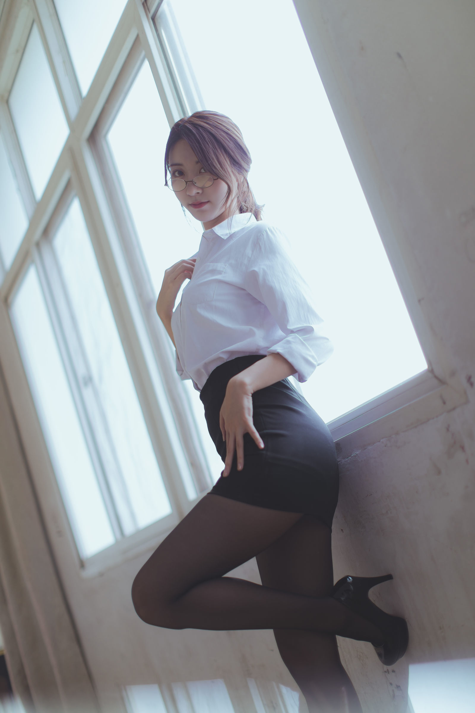 [萝莉COS] 黑川 – 黑丝教师 Cosplay-第1张