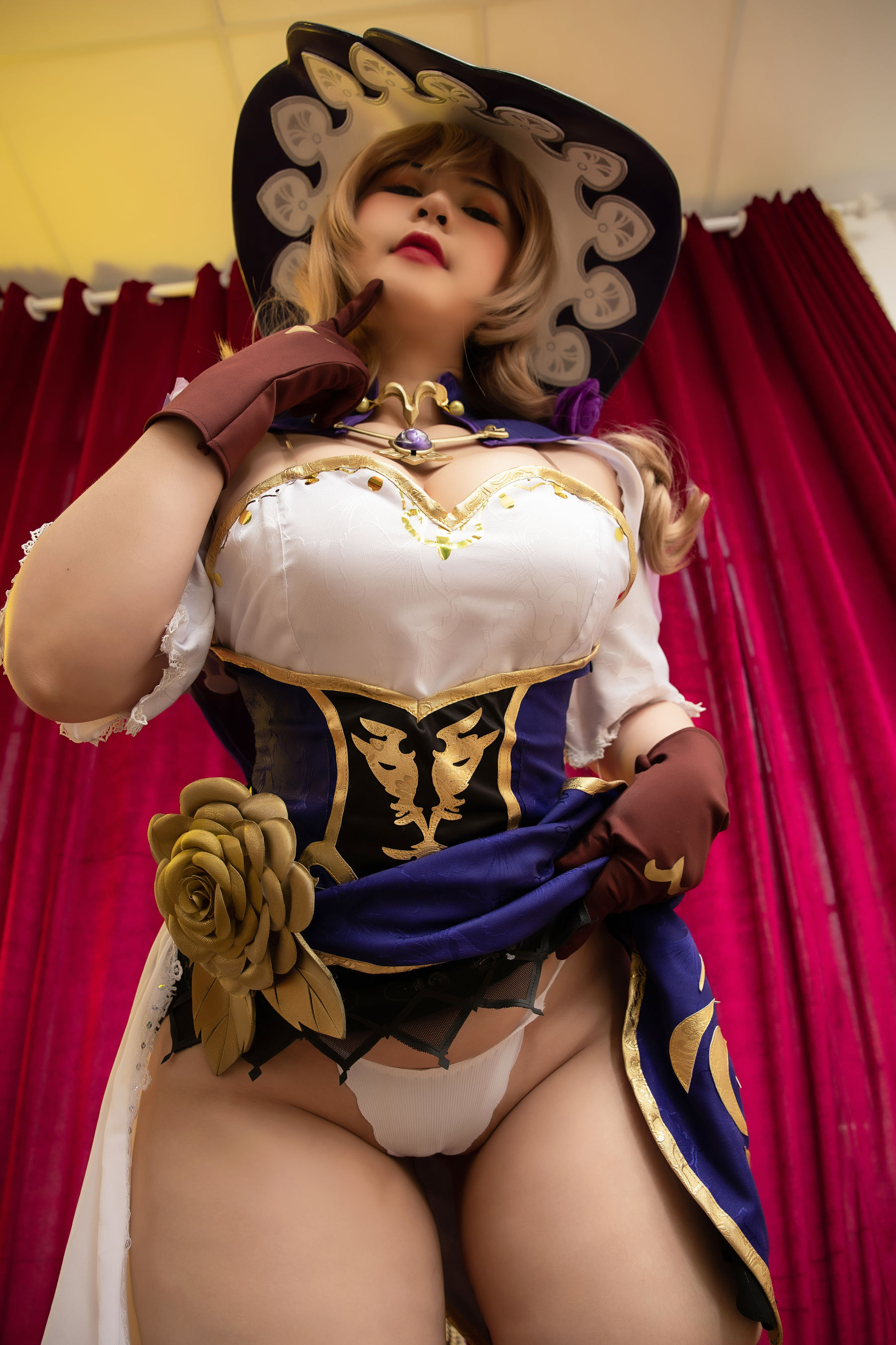 Uy Uy – Lisa Cosplay-第1张