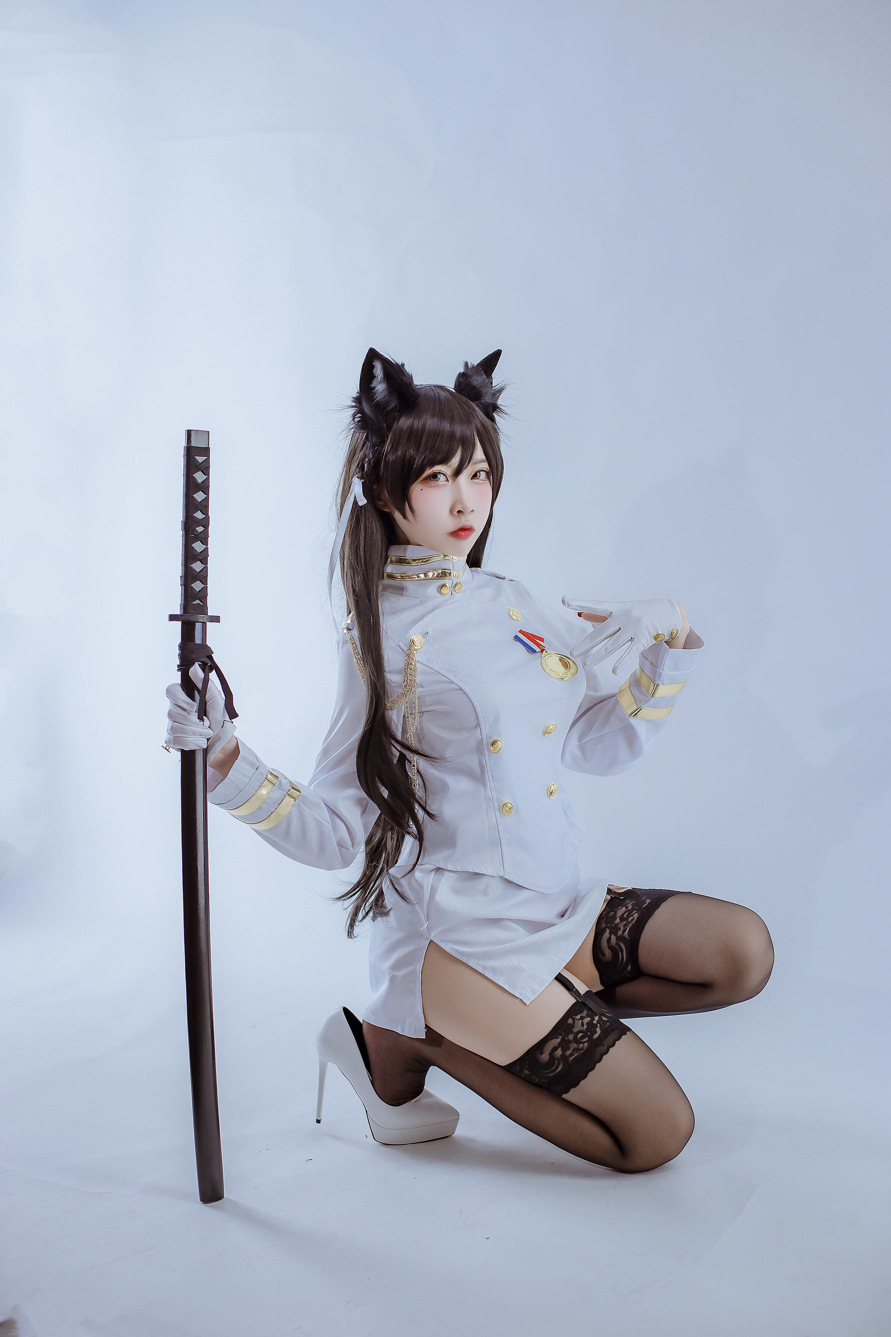 [Cosplay写真] 人气Coser二佐Nisa – 犬之眷之碧蓝爱宕 军装 Cosplay-第1张