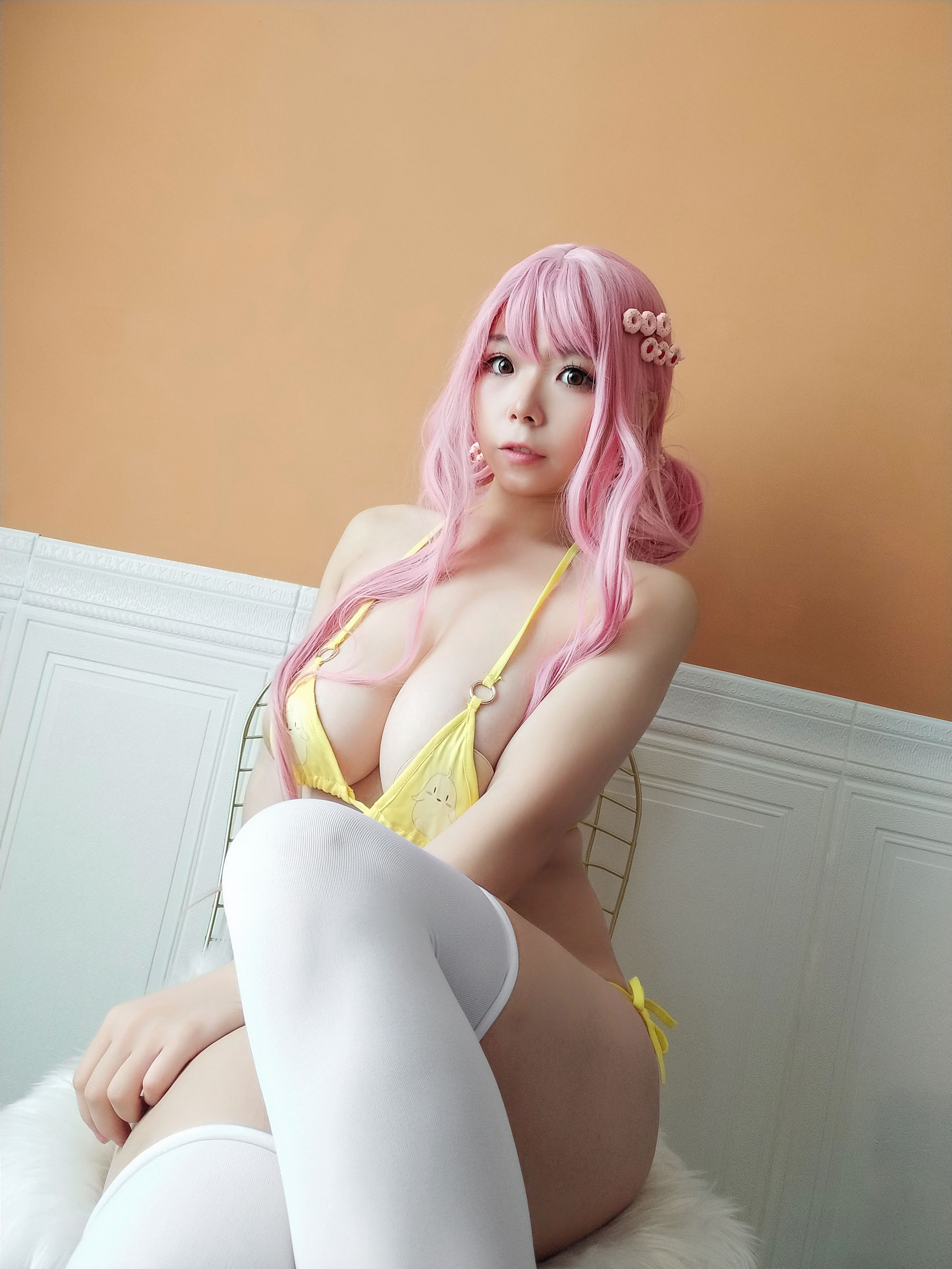 自闭颜球球(无颜小天使wy) – 小黄鸡 Cosplay-第1张