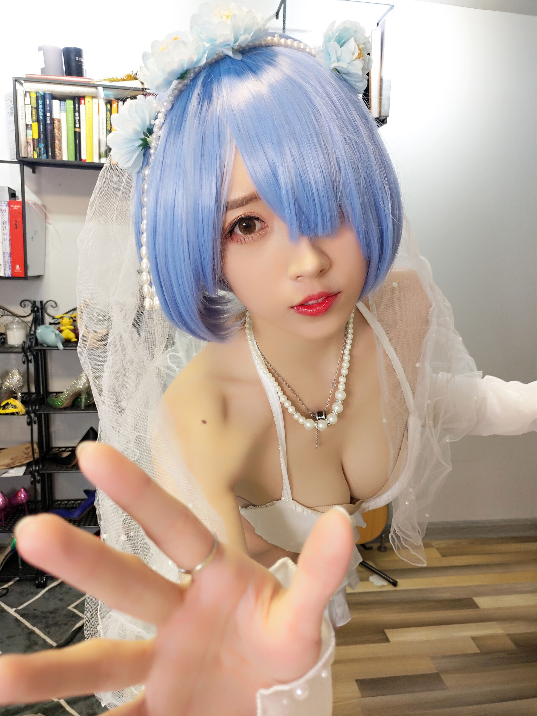 斗鱼主播小女巫露娜 – 雷姆婚纱 Cosplay-第9张