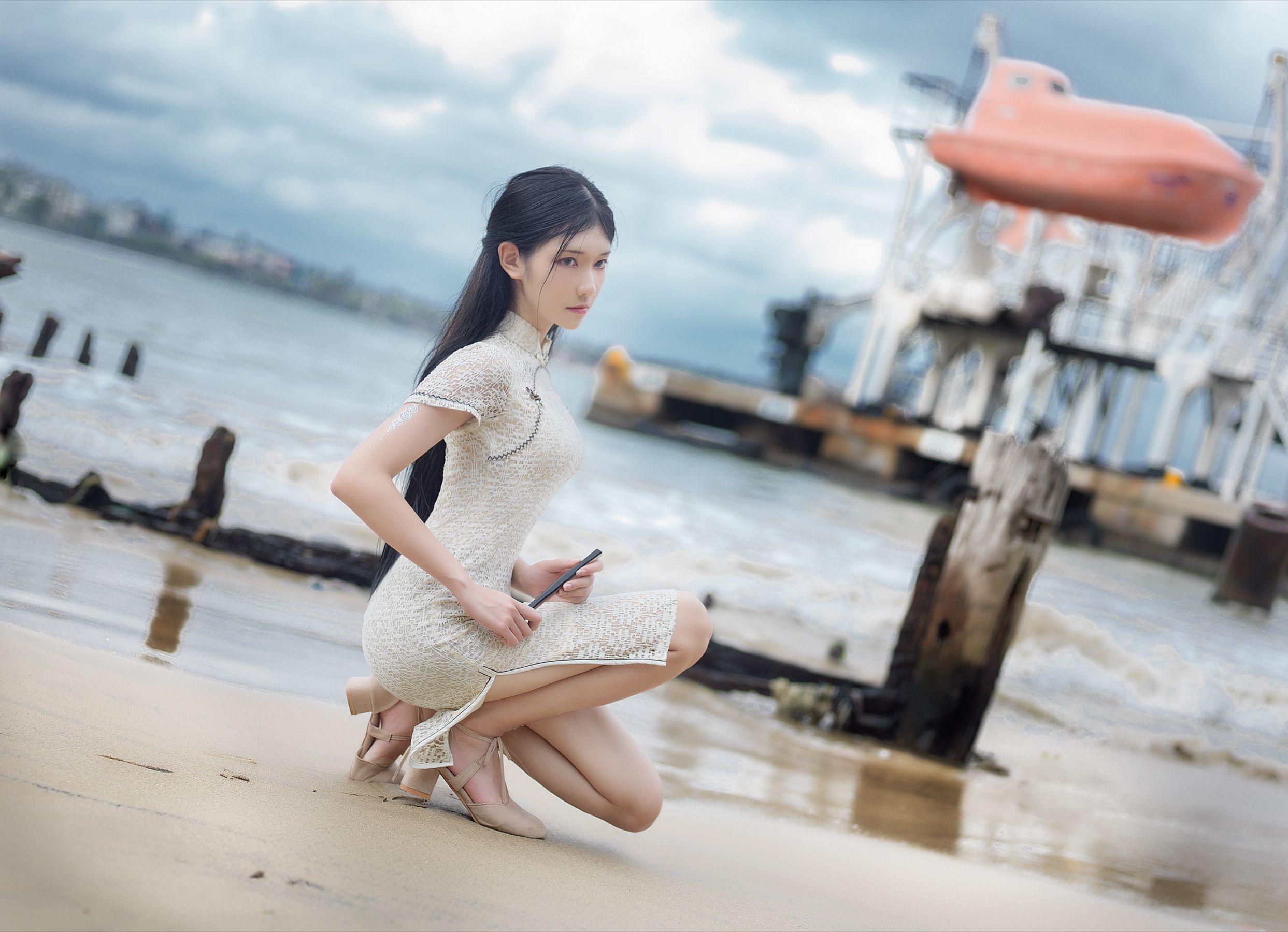 动漫博主南桃Momoko 街拍白旗袍 Cosplay-第1张