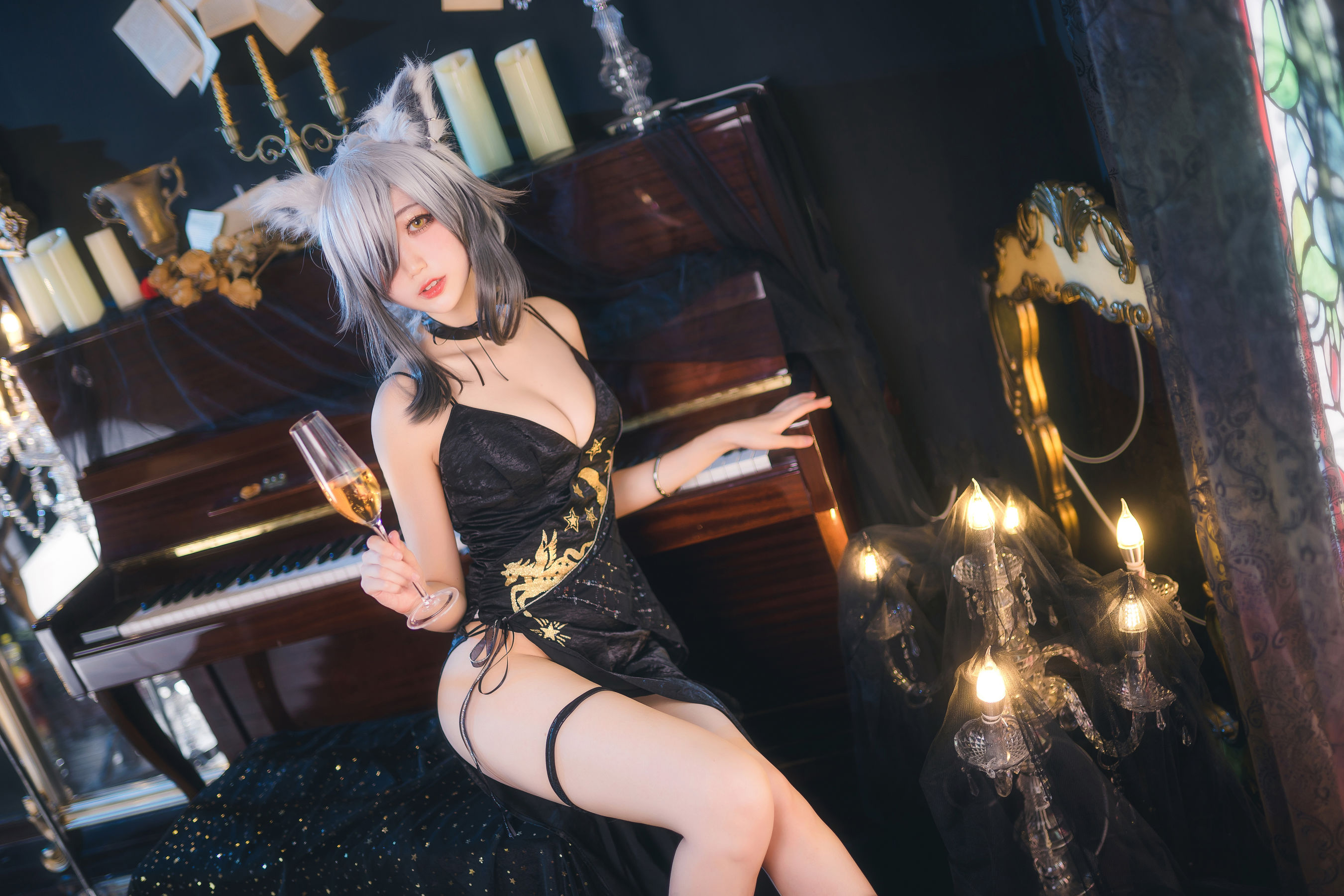 周叽是可爱兔兔 – 礼服 Cosplay-第1张