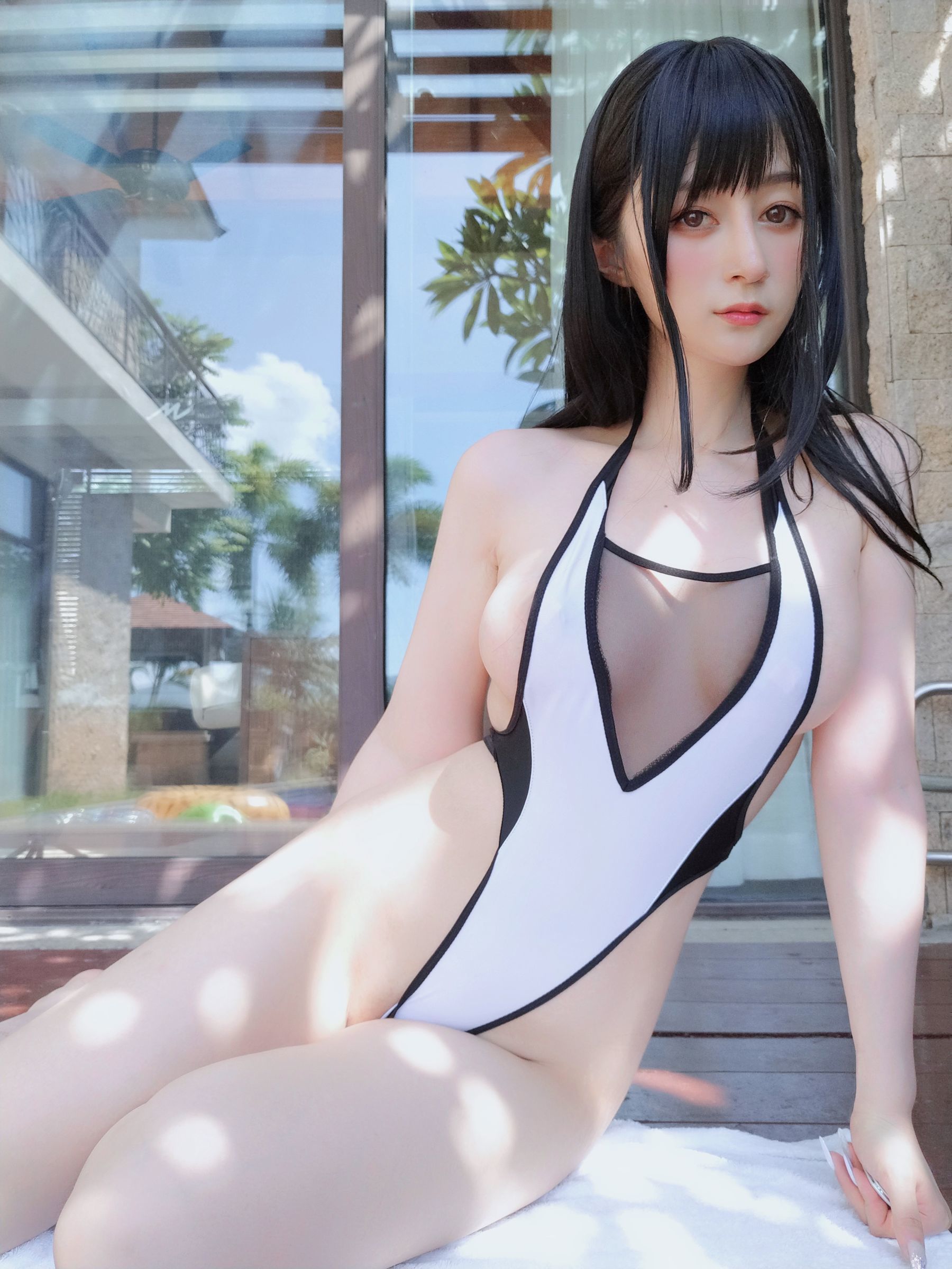 Coser小姐姐白银 – 黑白泳衣 Cosplay-第2张