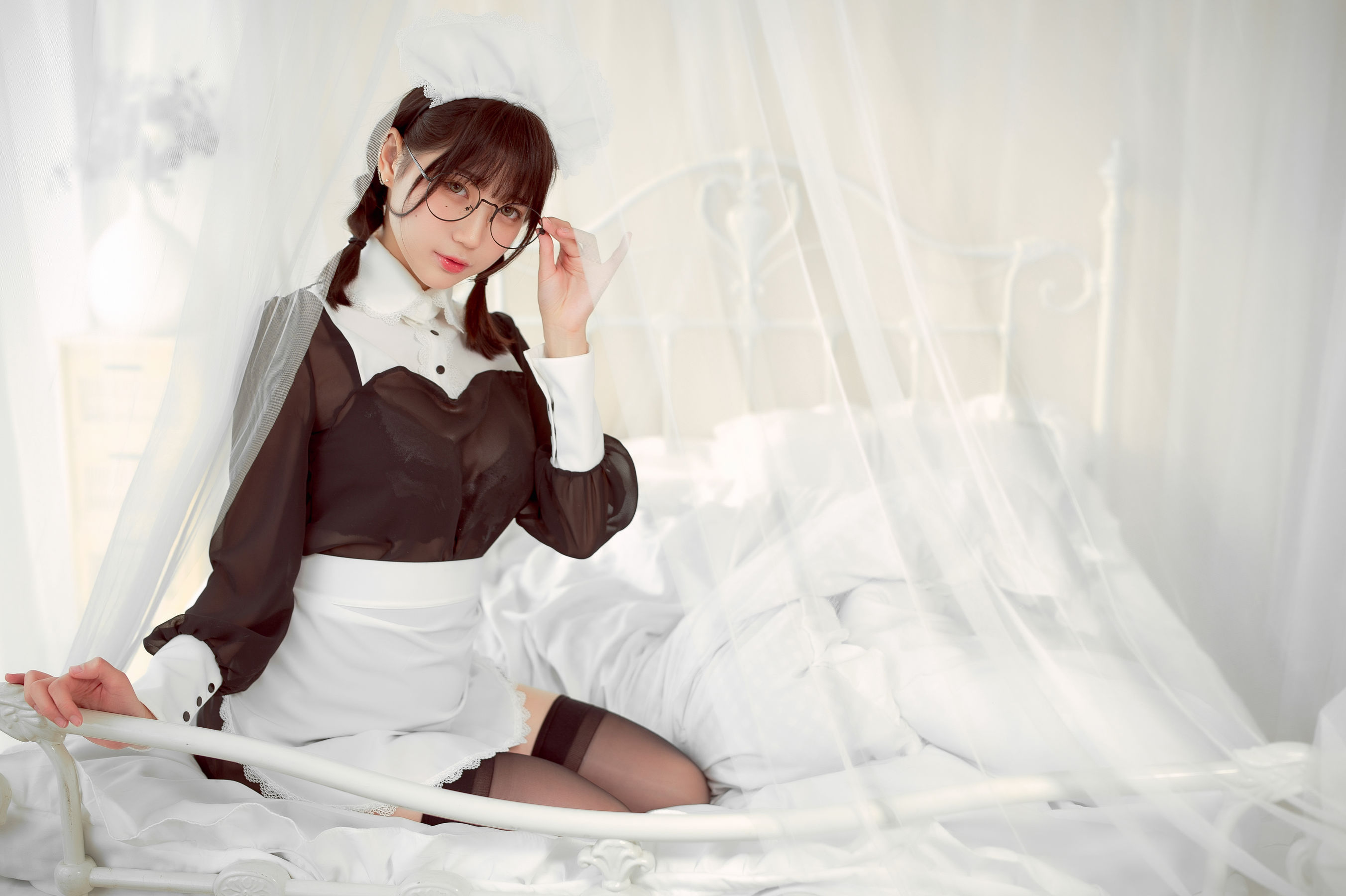周叽是可爱兔兔 – 眼镜女仆 Cosplay-第8张