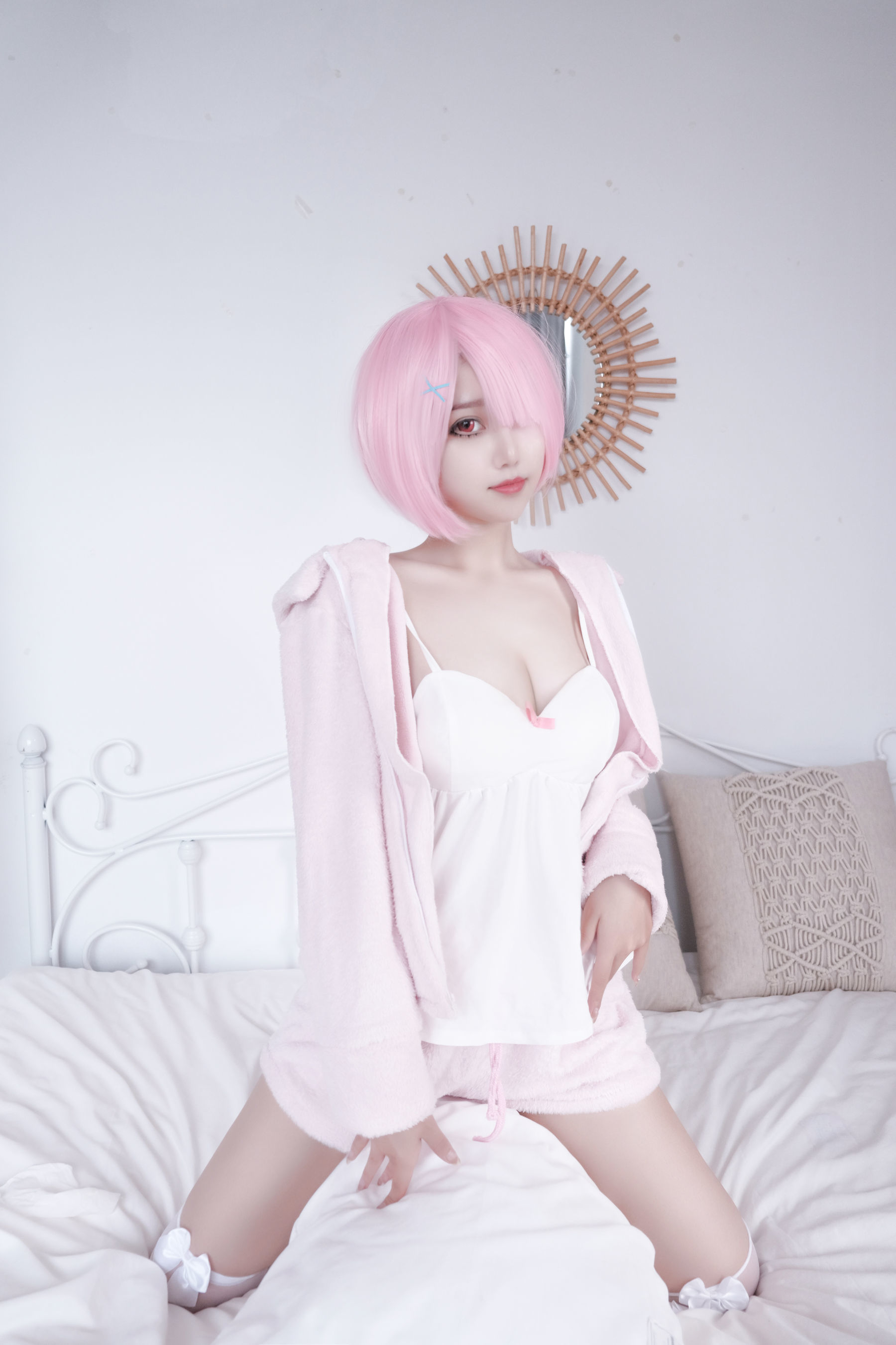 eloise软软 – 纯欲拉姆 Cosplay-第1张
