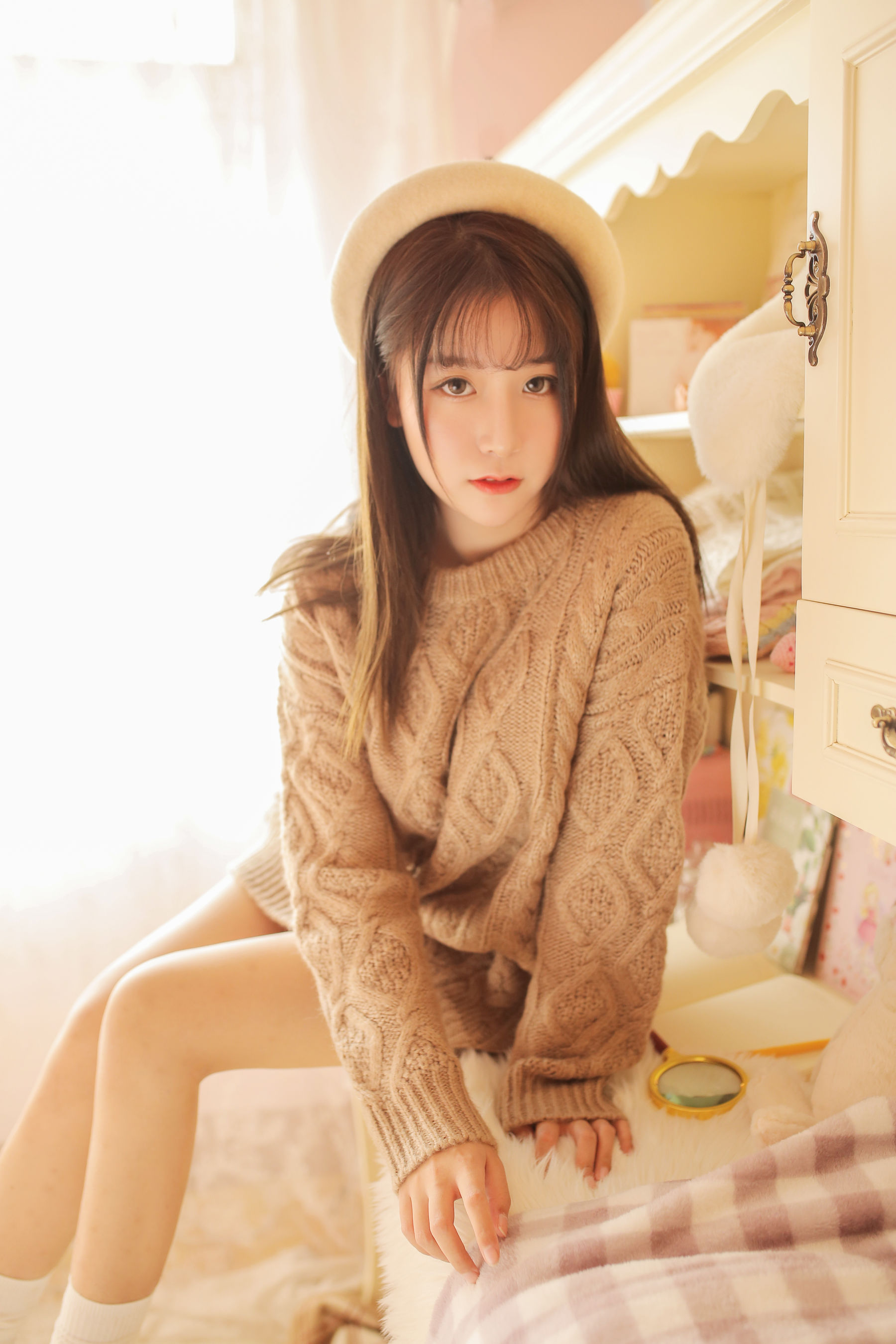 巨乳猫九酱Sakura – 驼色毛衣 Cosplay-第1张