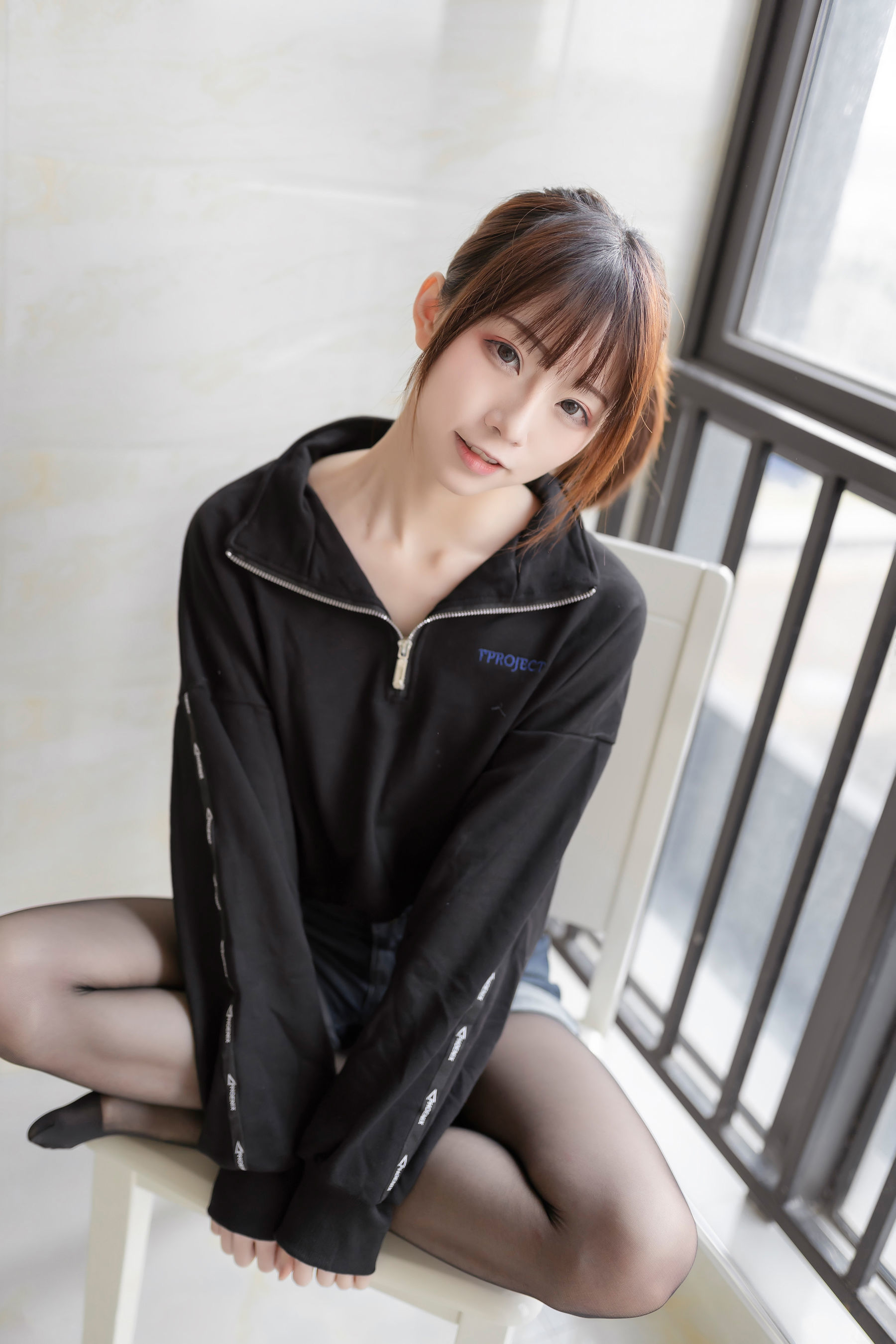 动漫博主Kitaro_绮太郎 – 单马尾女孩 Cosplay-第2张