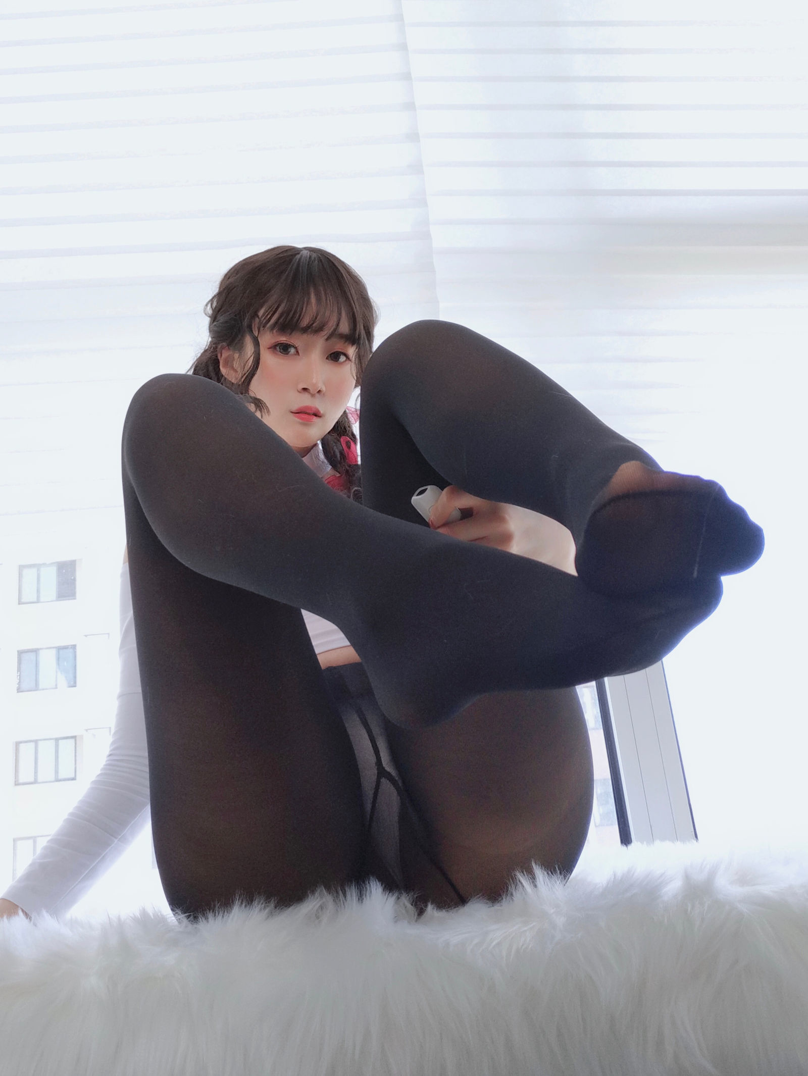 [萝莉COS] 白银 – 邻家大姐姐的黑丝2 Cosplay-第2张