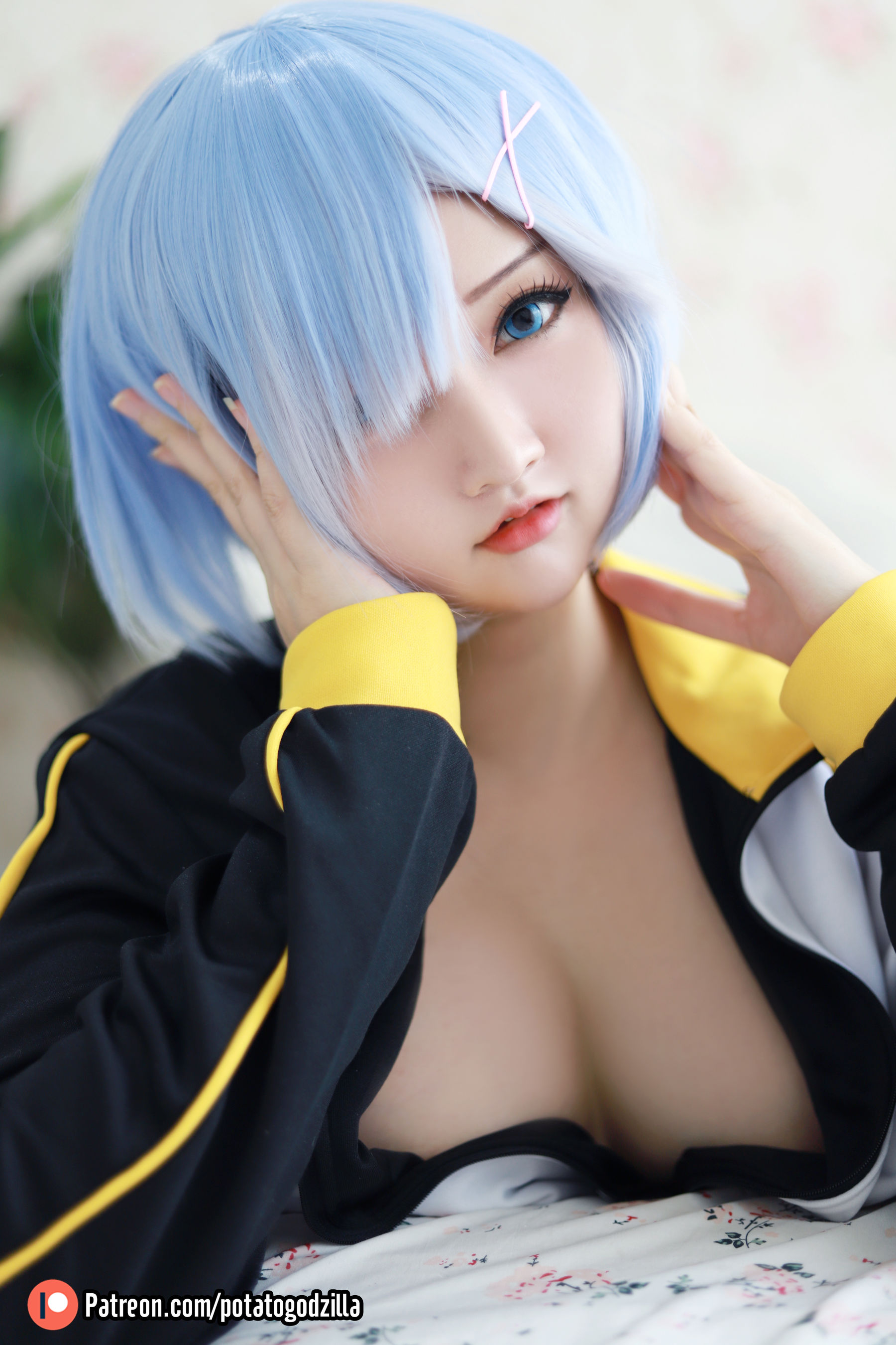 Coser小姐姐Potato Godzilla – Rem In Subaru Jacket Cosplay-第5张