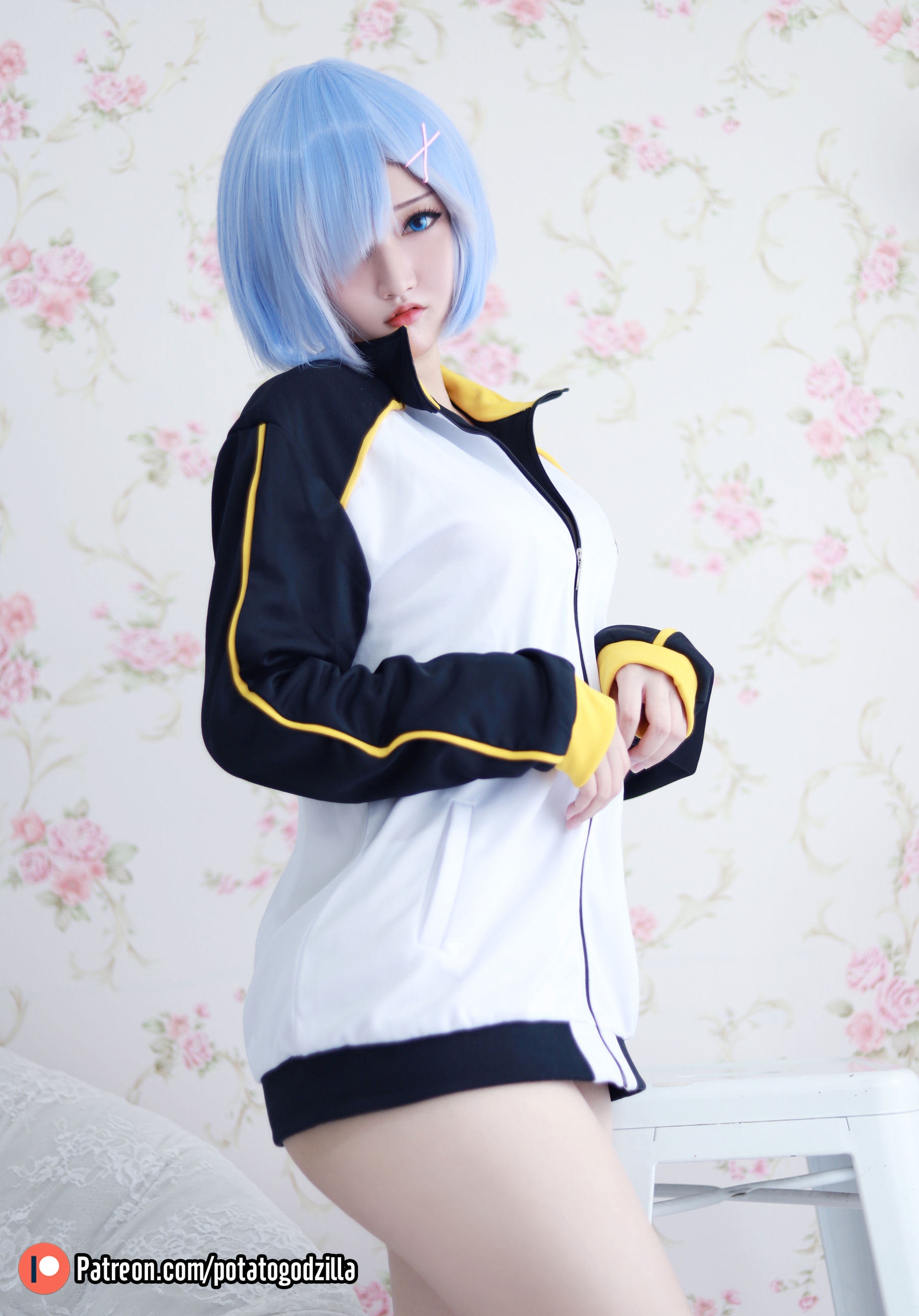 Coser小姐姐Potato Godzilla – Rem In Subaru Jacket Cosplay-第24张