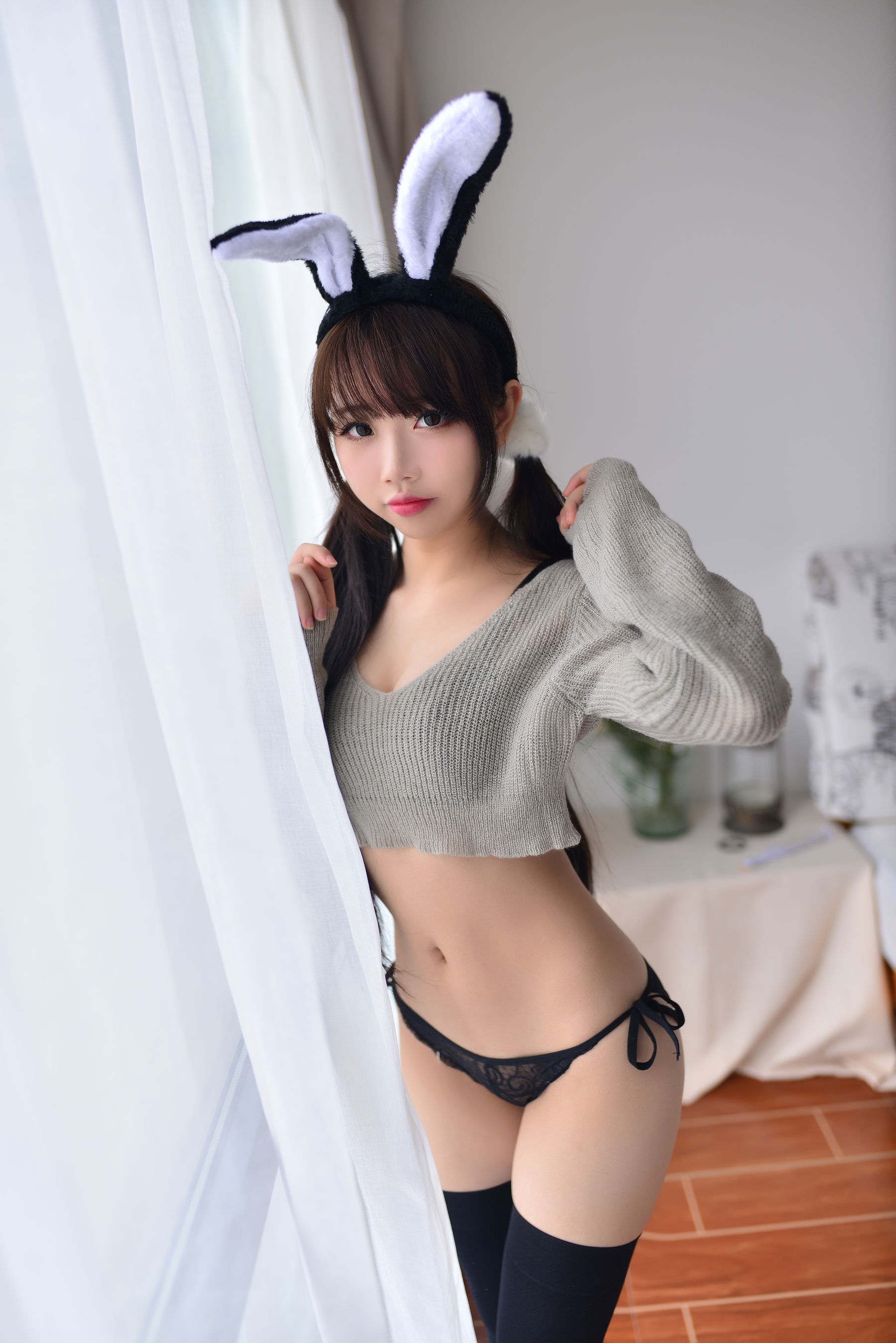 [Cosplay写真] Cos小姐姐雪琪 – 灰兔兔 Cosplay-第2张