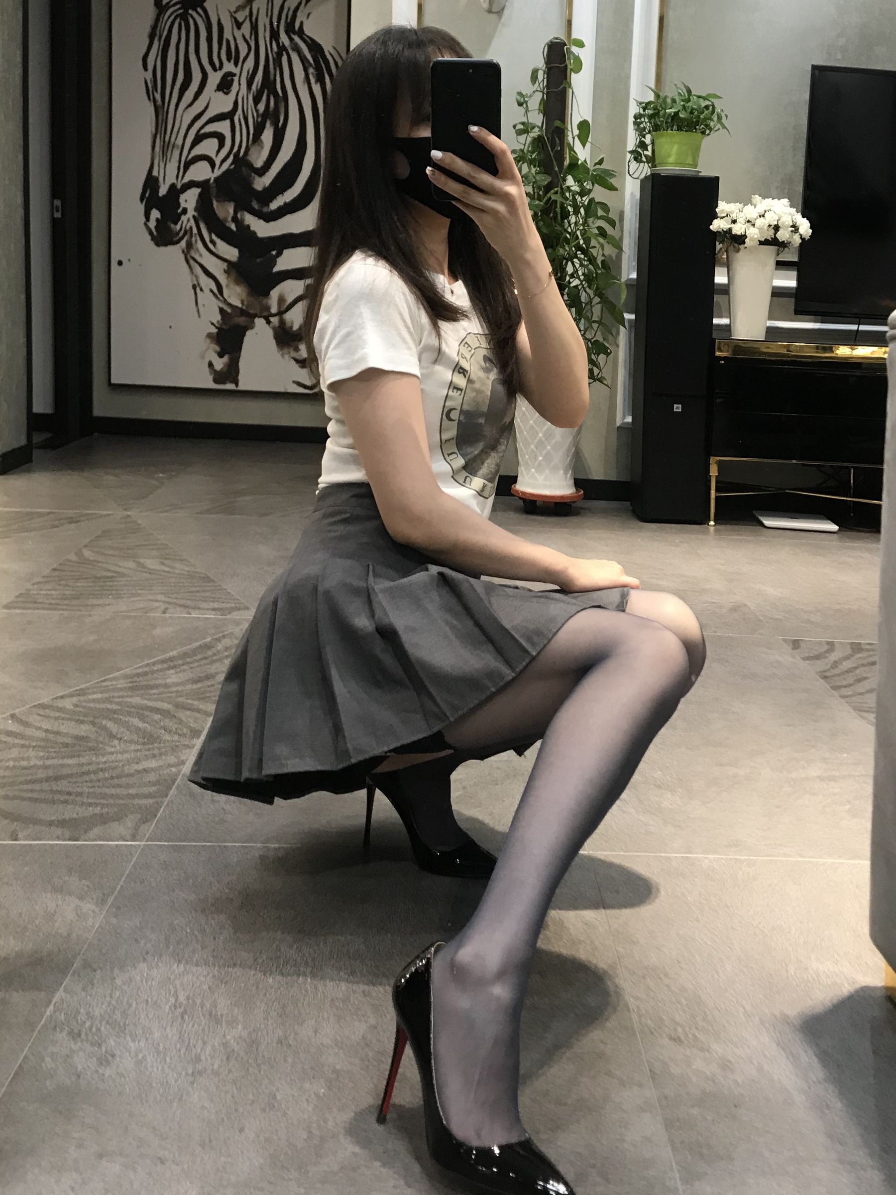 丝足博主麋鹿_Monroe 2020.06.09 黑蕾丝半筒袜 Cosplay-第6张