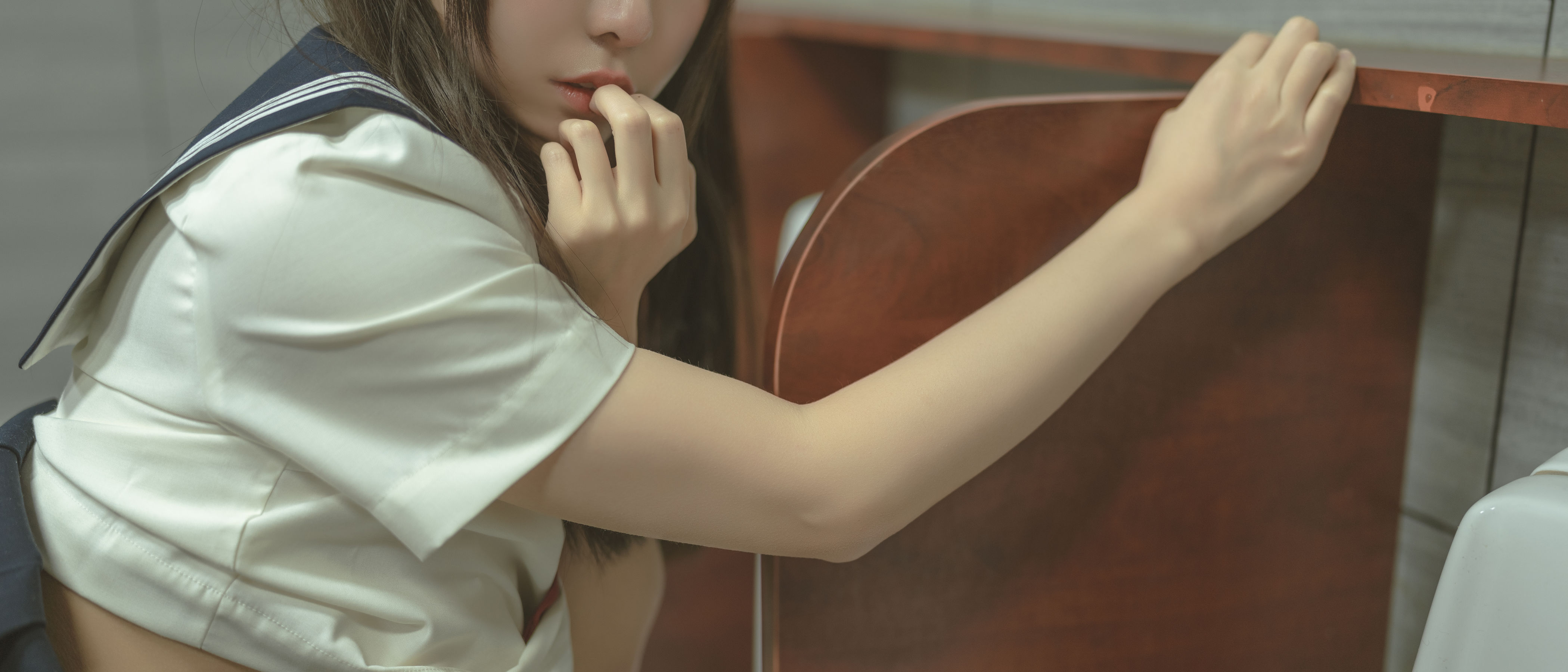 六味帝皇酱 – 厕所JK Cosplay-第2张