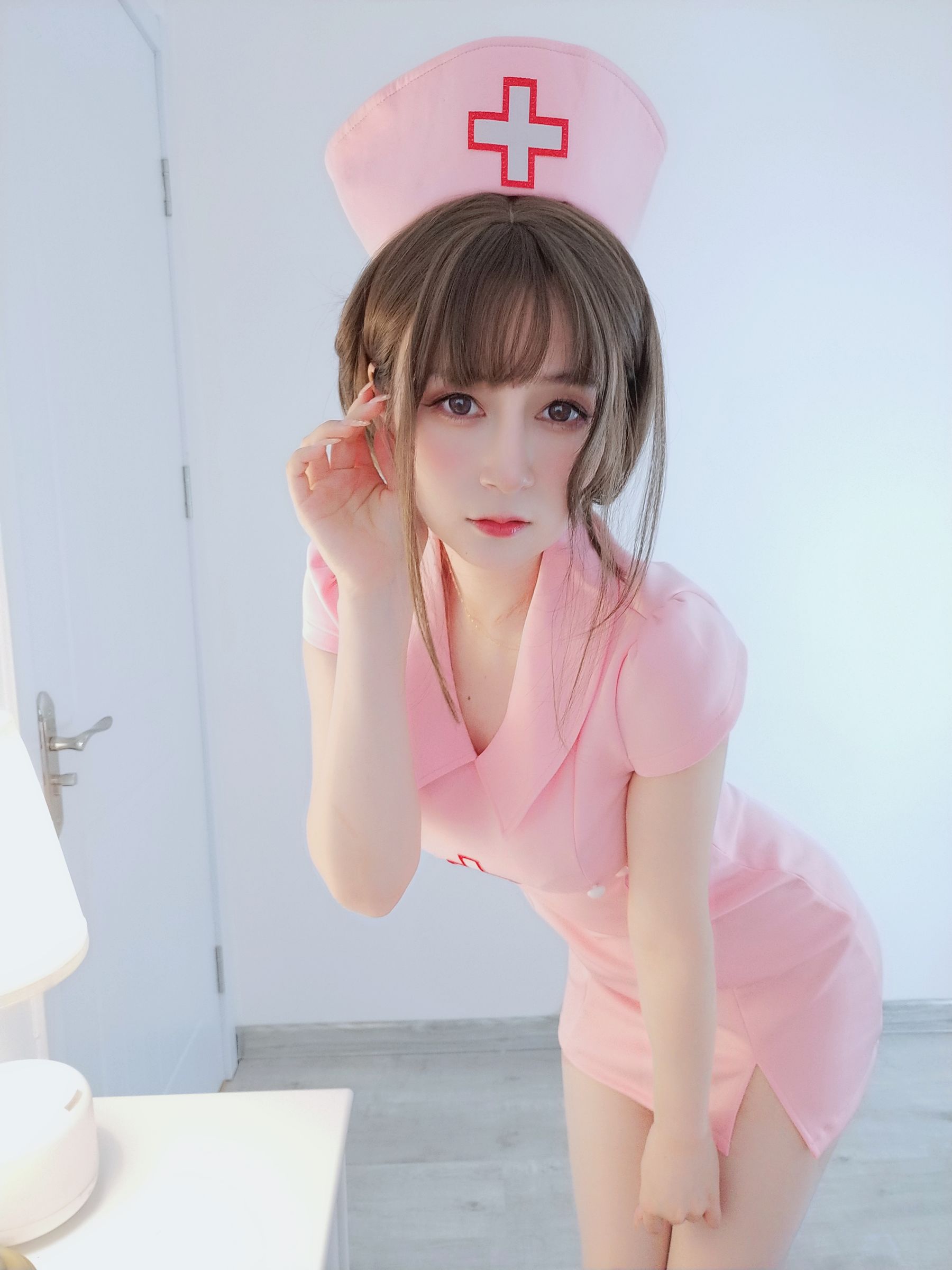 Coser小姐姐白银 – 夜间的私人护士 Cosplay-第1张